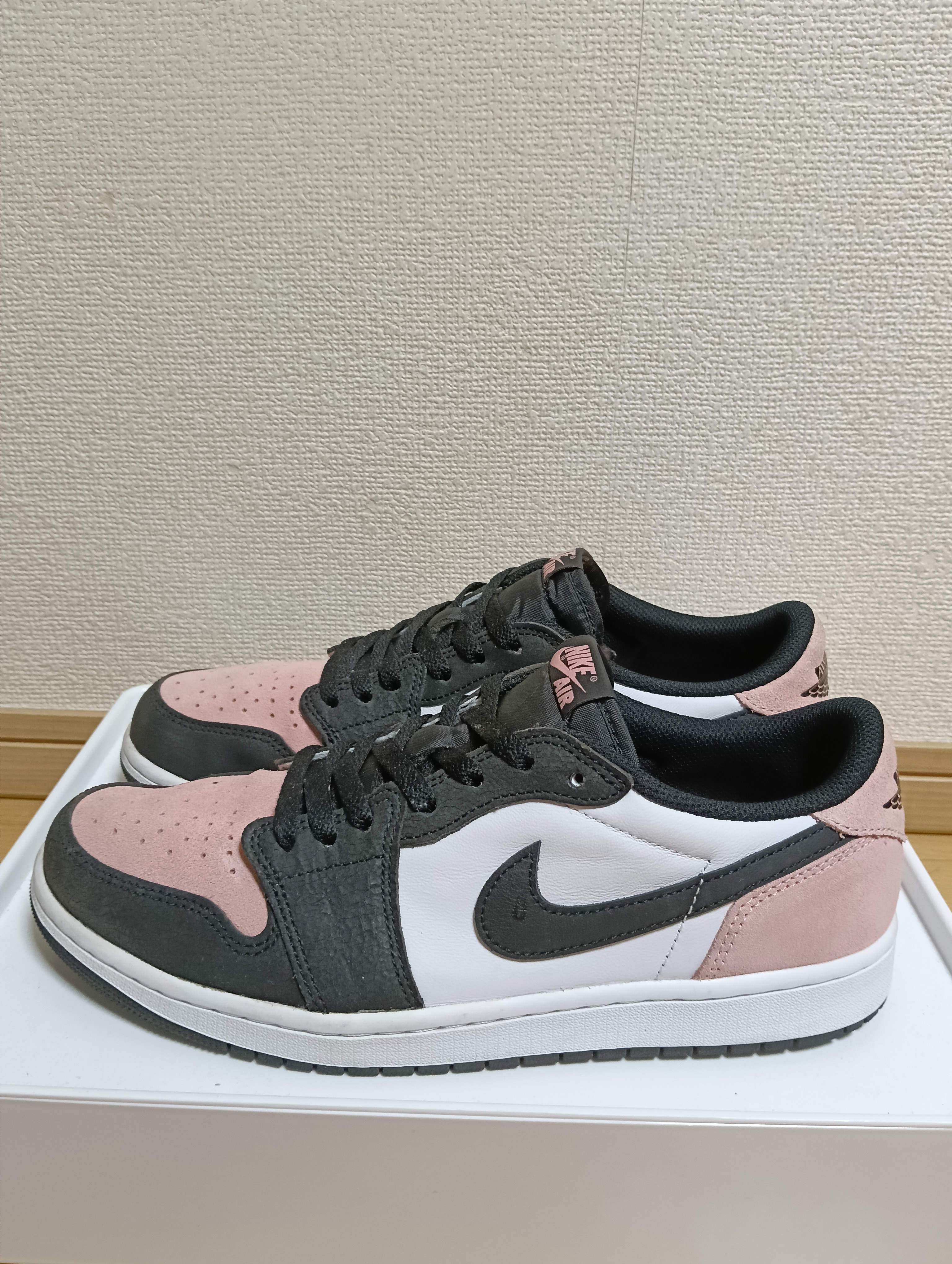 Nike Air Jordan 1 Low OG "Bleached Coral"
