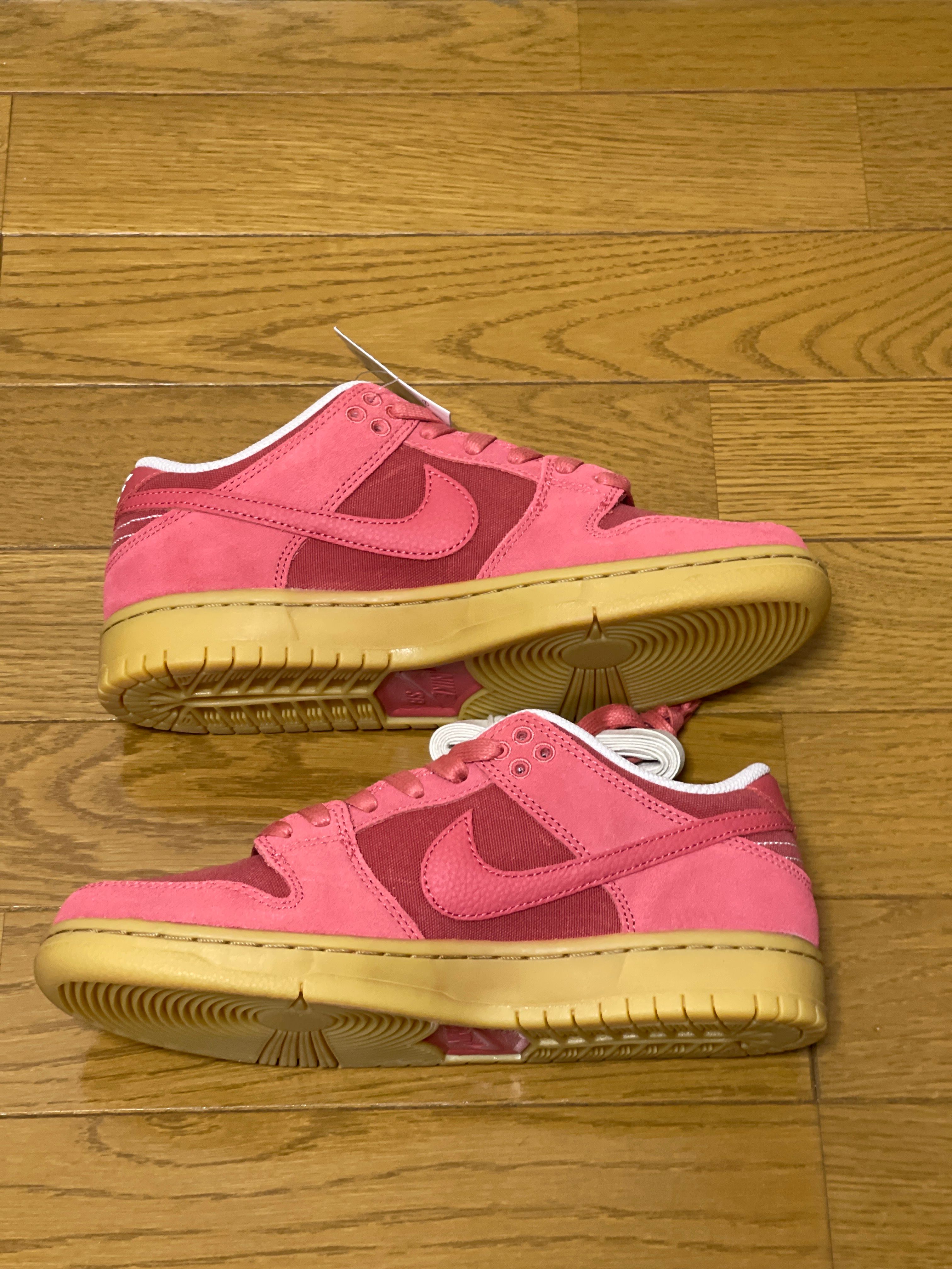 Nike SB Dunk Low "Adobe"