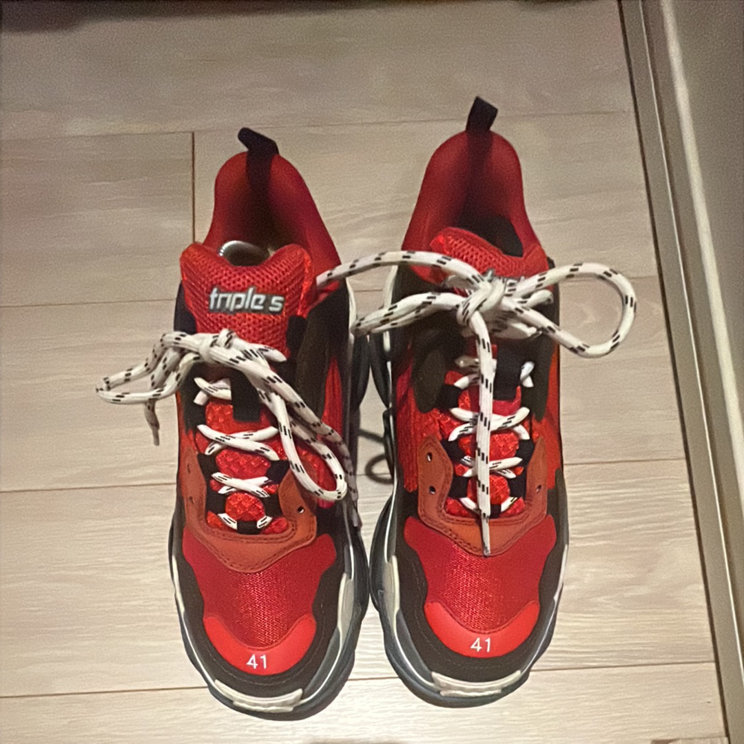 BALENCIAGA Triple S "Bred"
