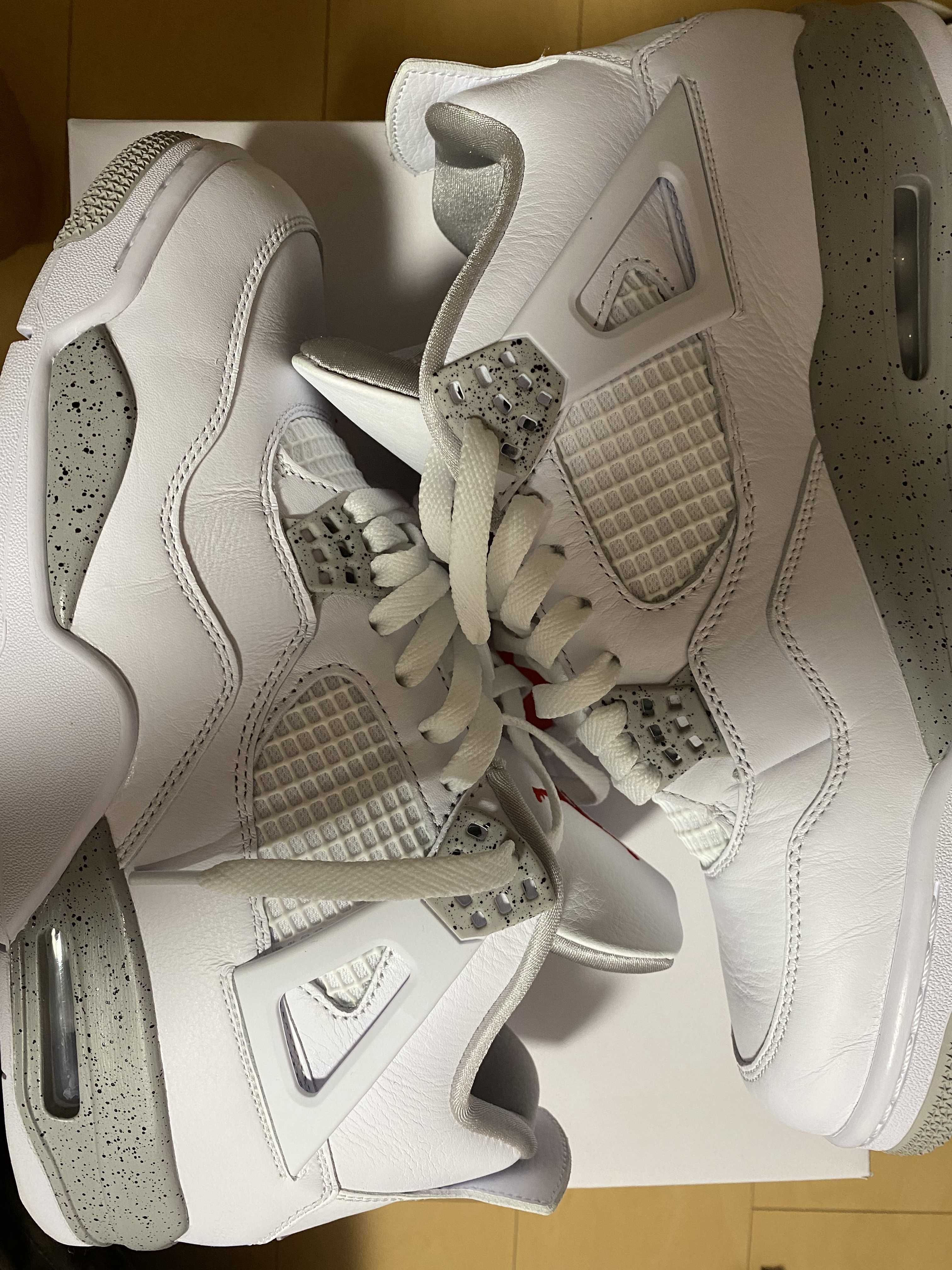 Nike Air Jordan 4 "Tech White"