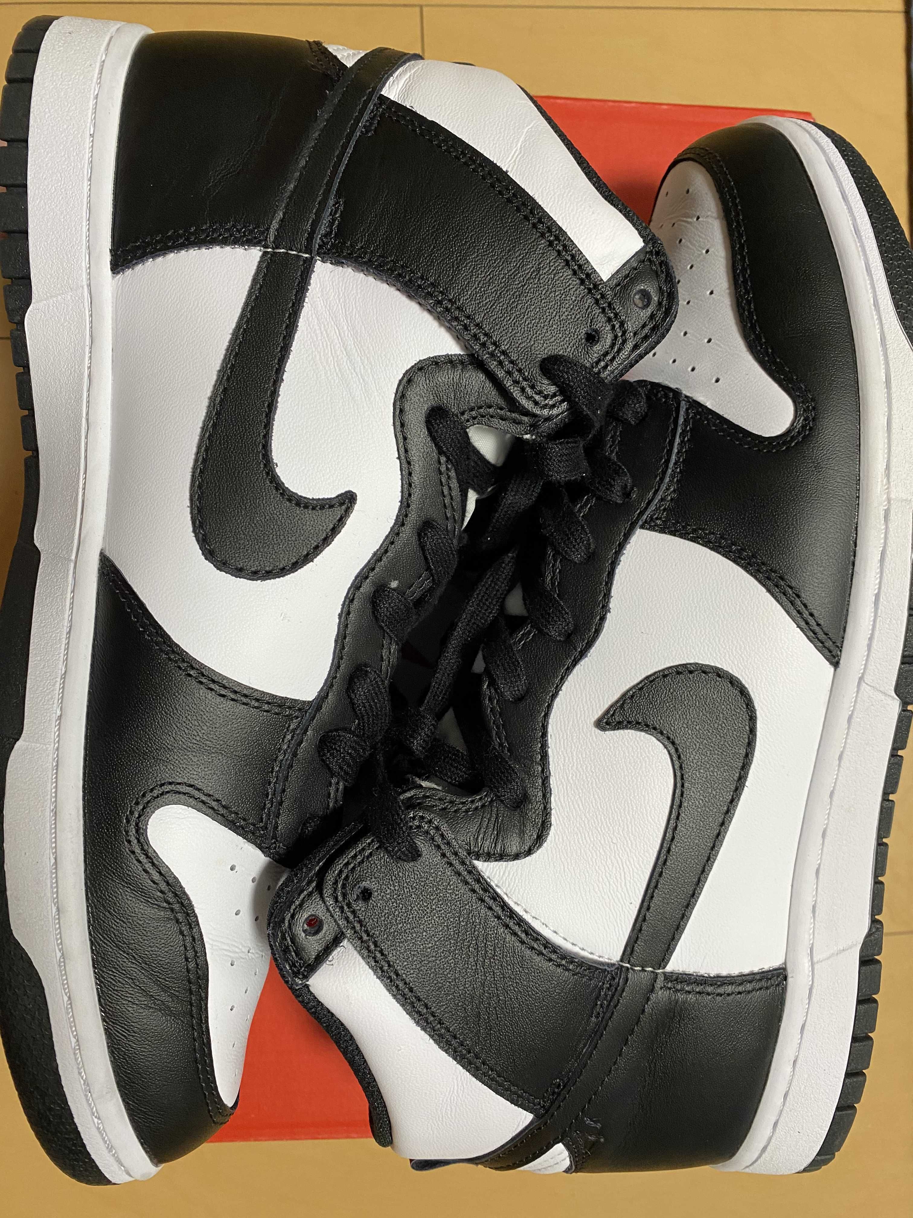 Nike Dunk High "Black and White"