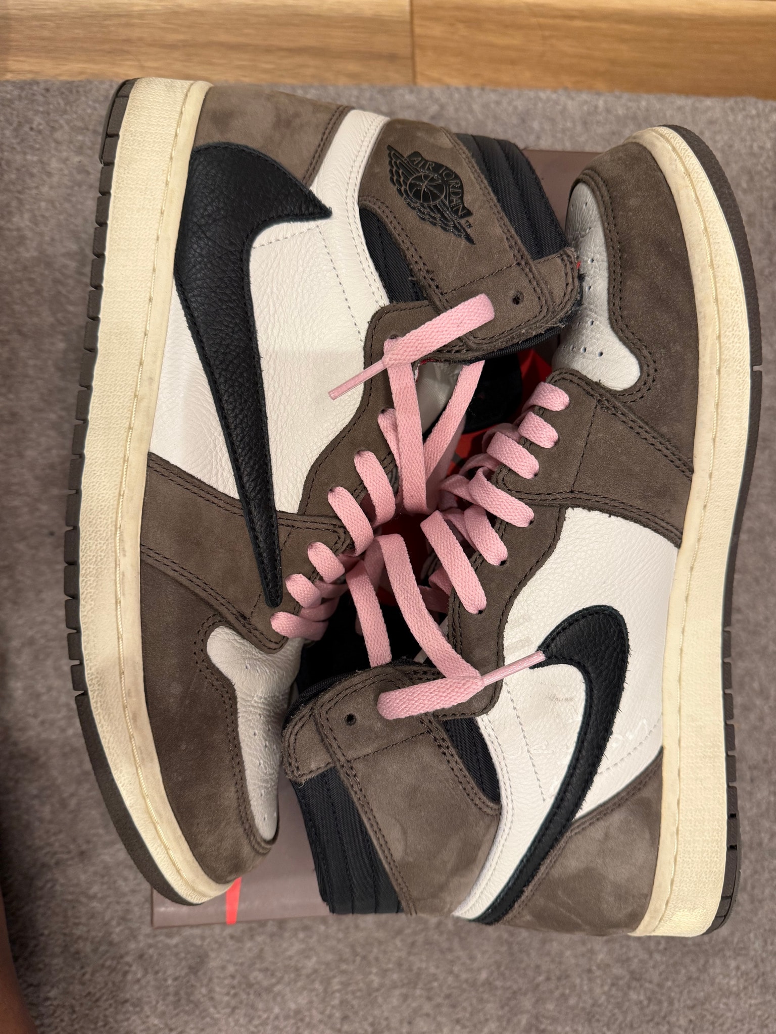Travis Scott × Nike Air Jordan 1 Retro High OG TS SP "Sail/Dark Mocha"