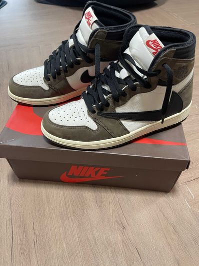 Travis Scott × Nike Air Jordan 1 Retro High OG TS SP "Sail/Dark Mocha"
