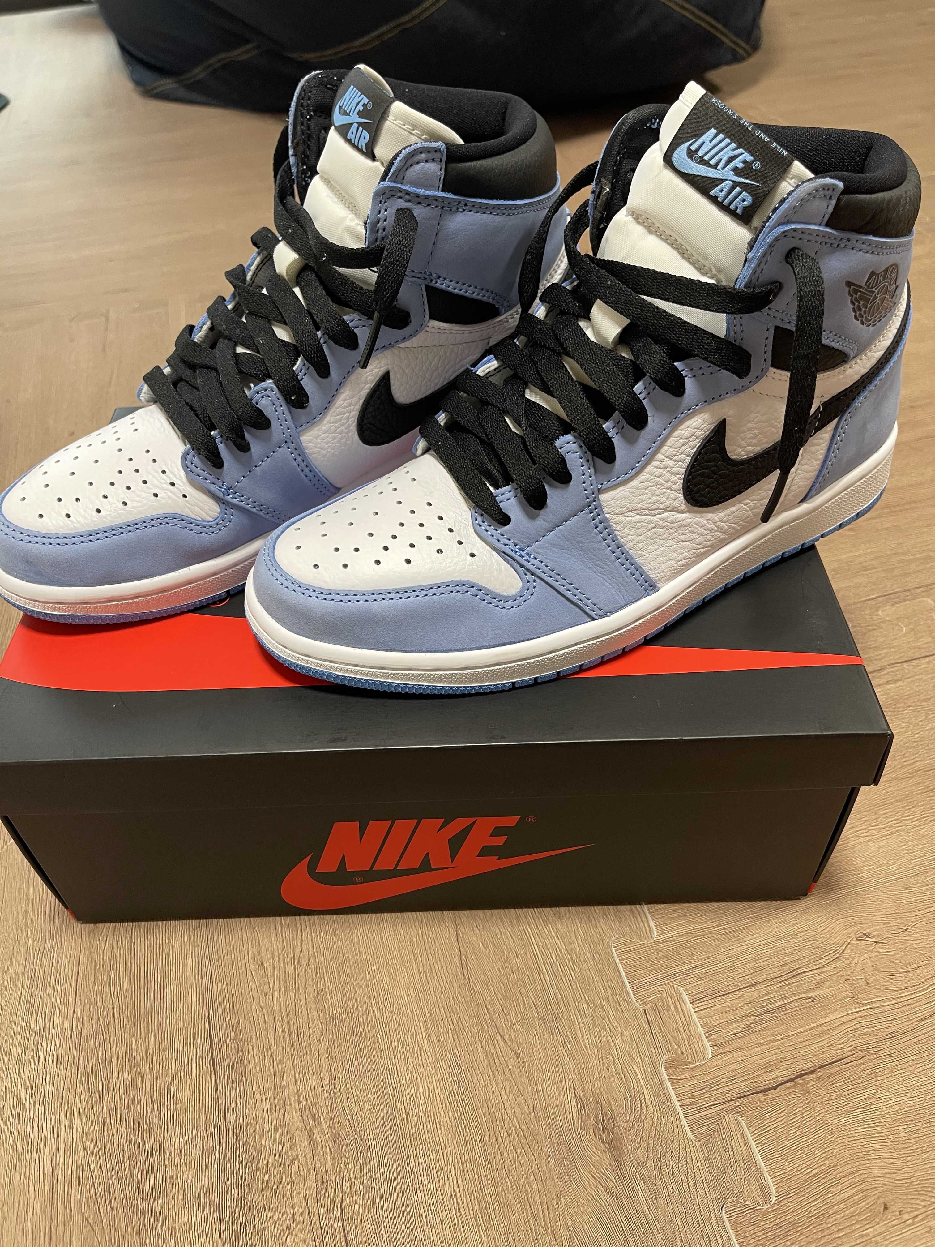 Nike Air Jordan 1 High OG "University Blue"