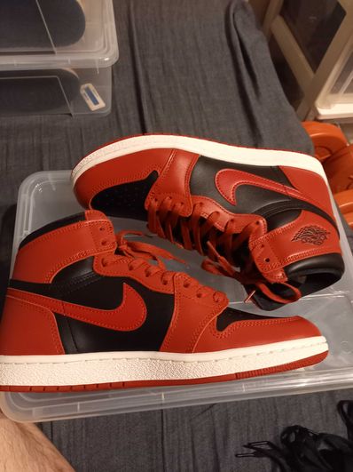 Nike Air Jordan 1 High ’85 "Varsity Red"