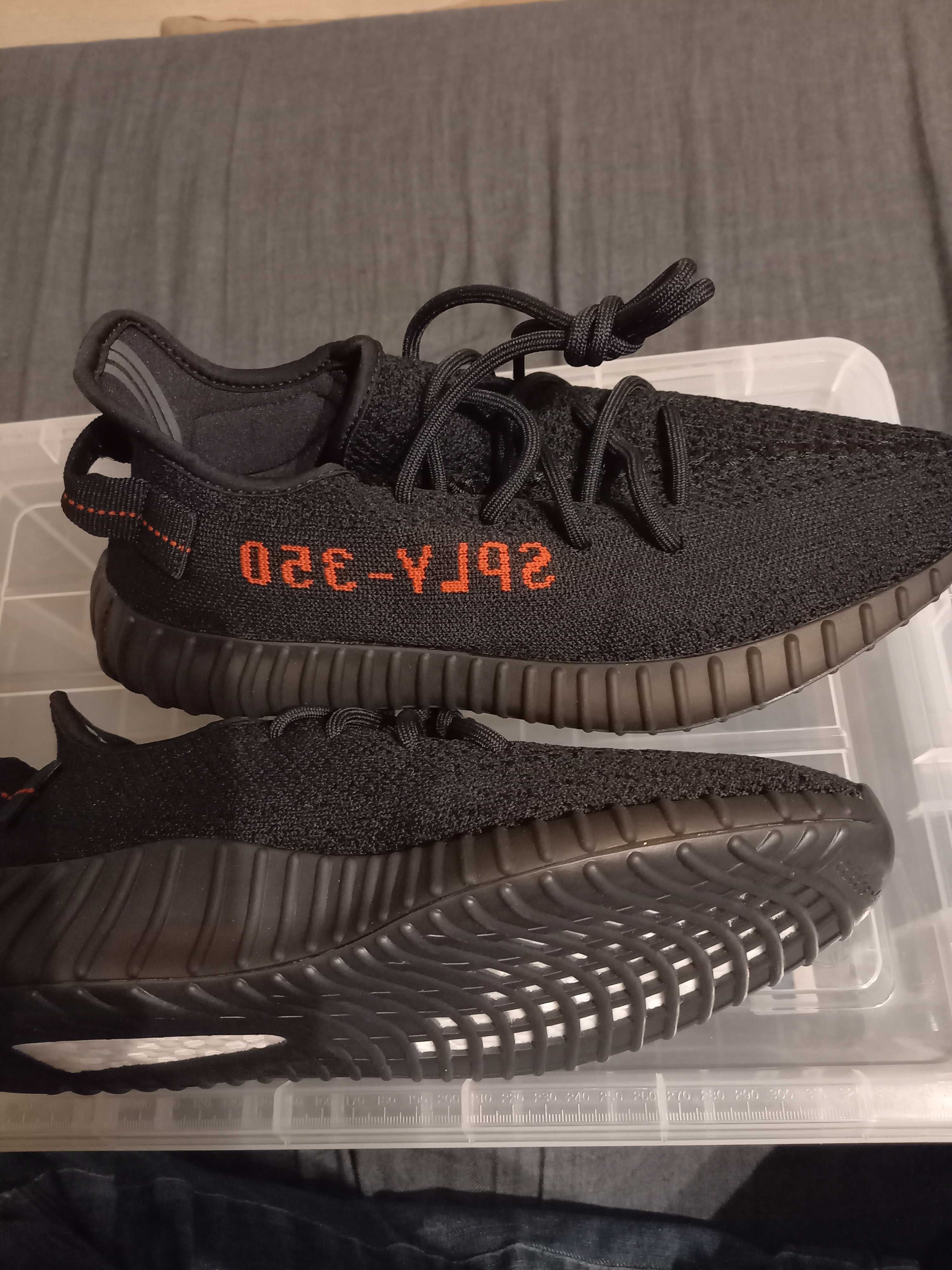 adidas YEEZY Boost 350 V2 "Core Black/Red" (2020)