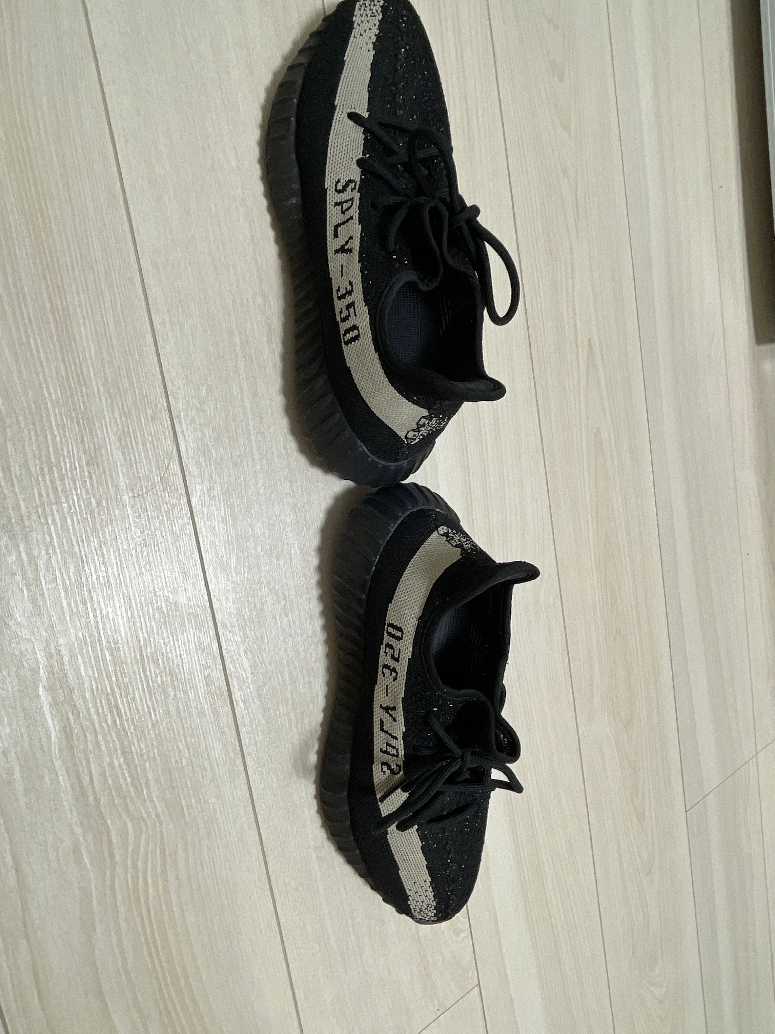adidas YEEZY Boost 350 V2 "Oreo"
