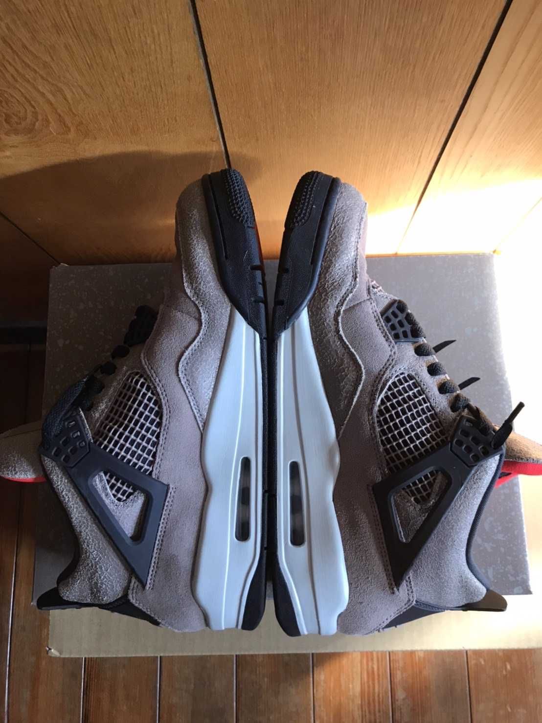 Nike Air Jordan 4 "Taupe Haze"   