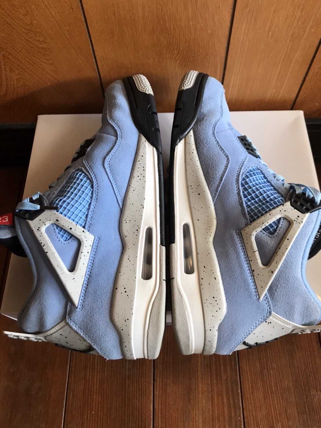 Nike Air Jordan 4 "University Blue"