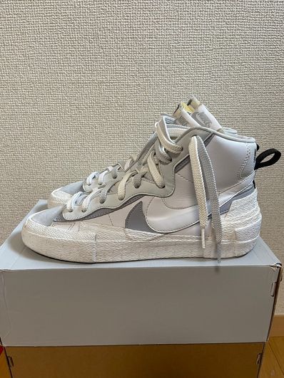 sacai × NIKE BLAZER MID "WHITE/WOLF GREY"