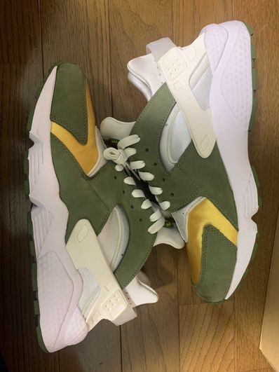 Stussy × Nike Air Huarache "Dark Olive"