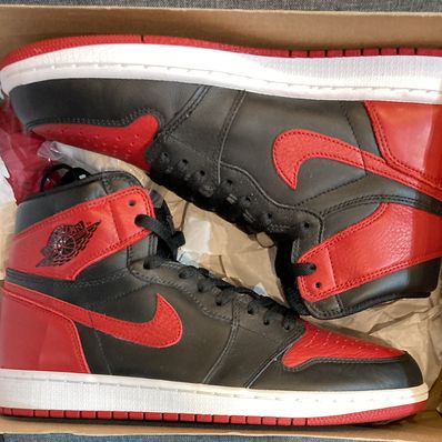 Nike Air Jordan 1 Retro High OG "Bred/Banned" (2016)