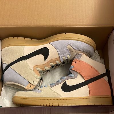 Nike SB Dunk High "Easter Spectrum"