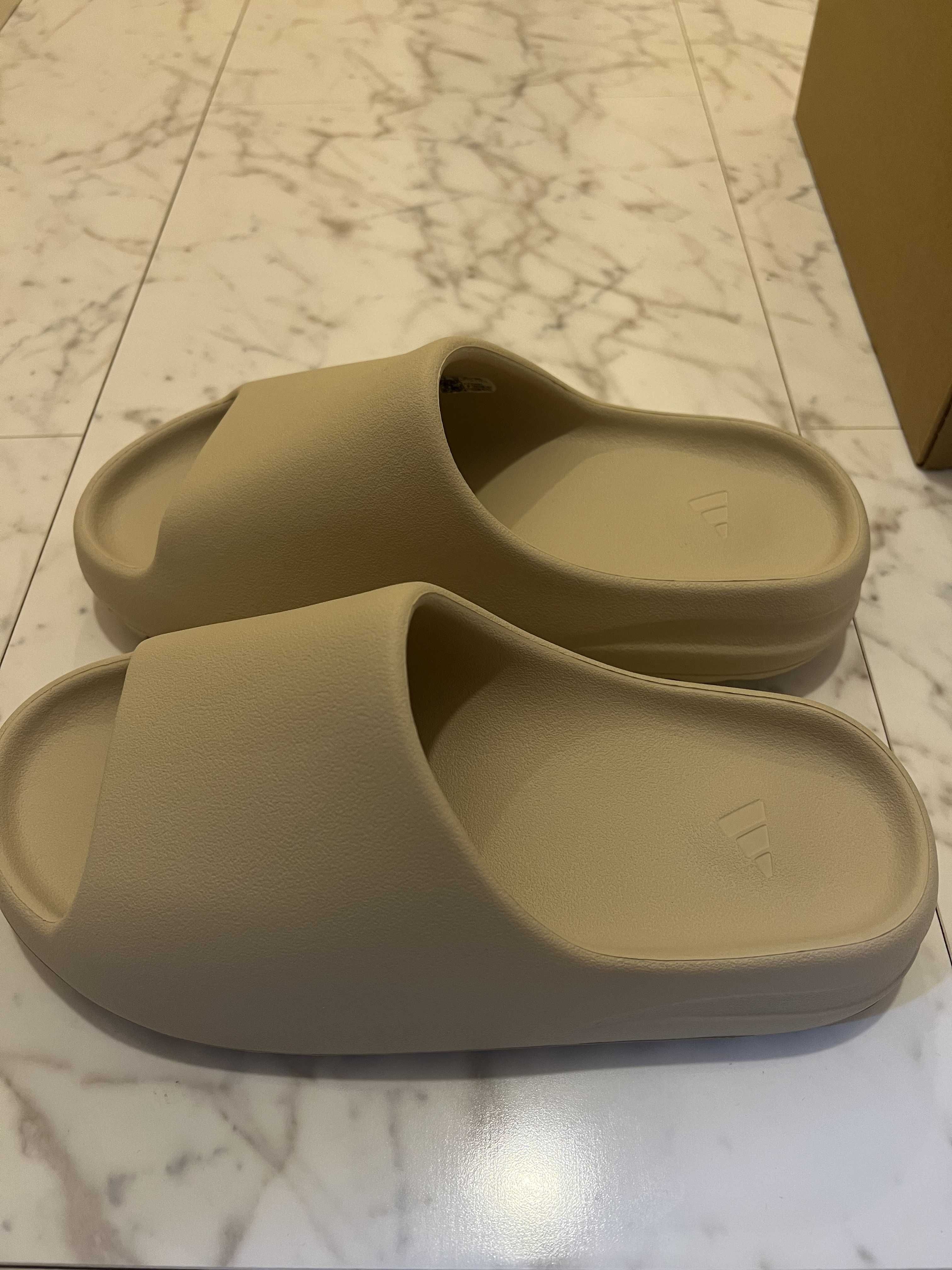 adidas YEEZY Slide "Bone" (FZ5897)