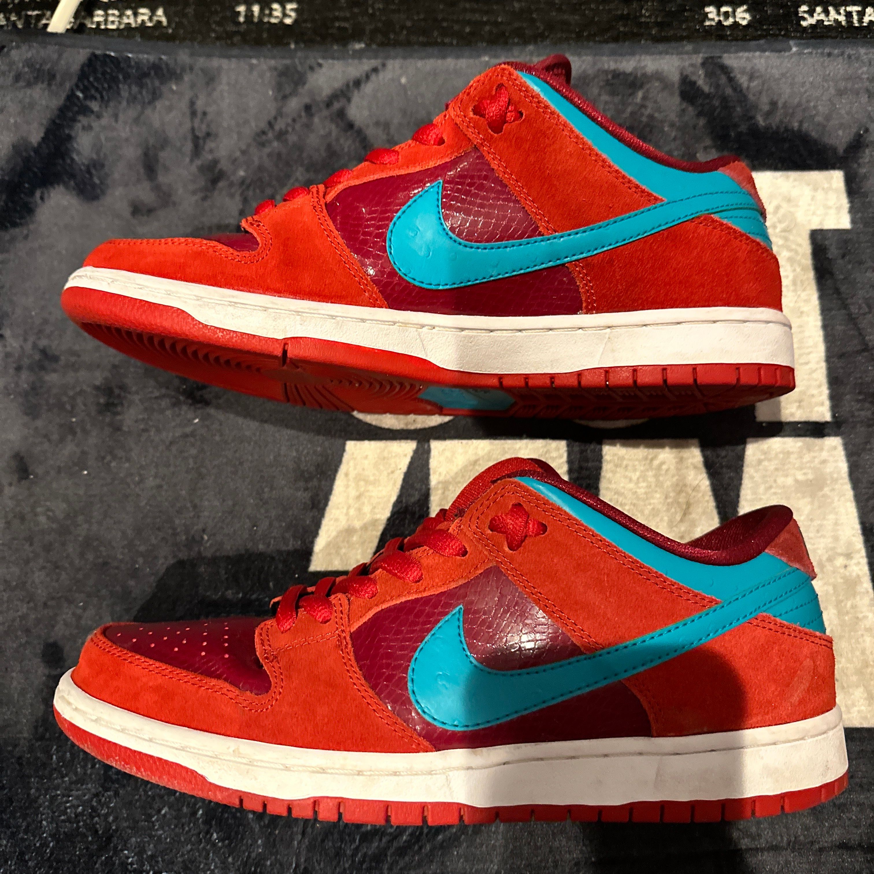 Nike SB Dunk Low "Brickhouse Turbo Green"