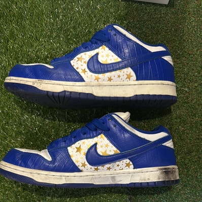 Supreme × Nike SB Dunk Low OG QS Gold Stars "White/Hyper Blue"