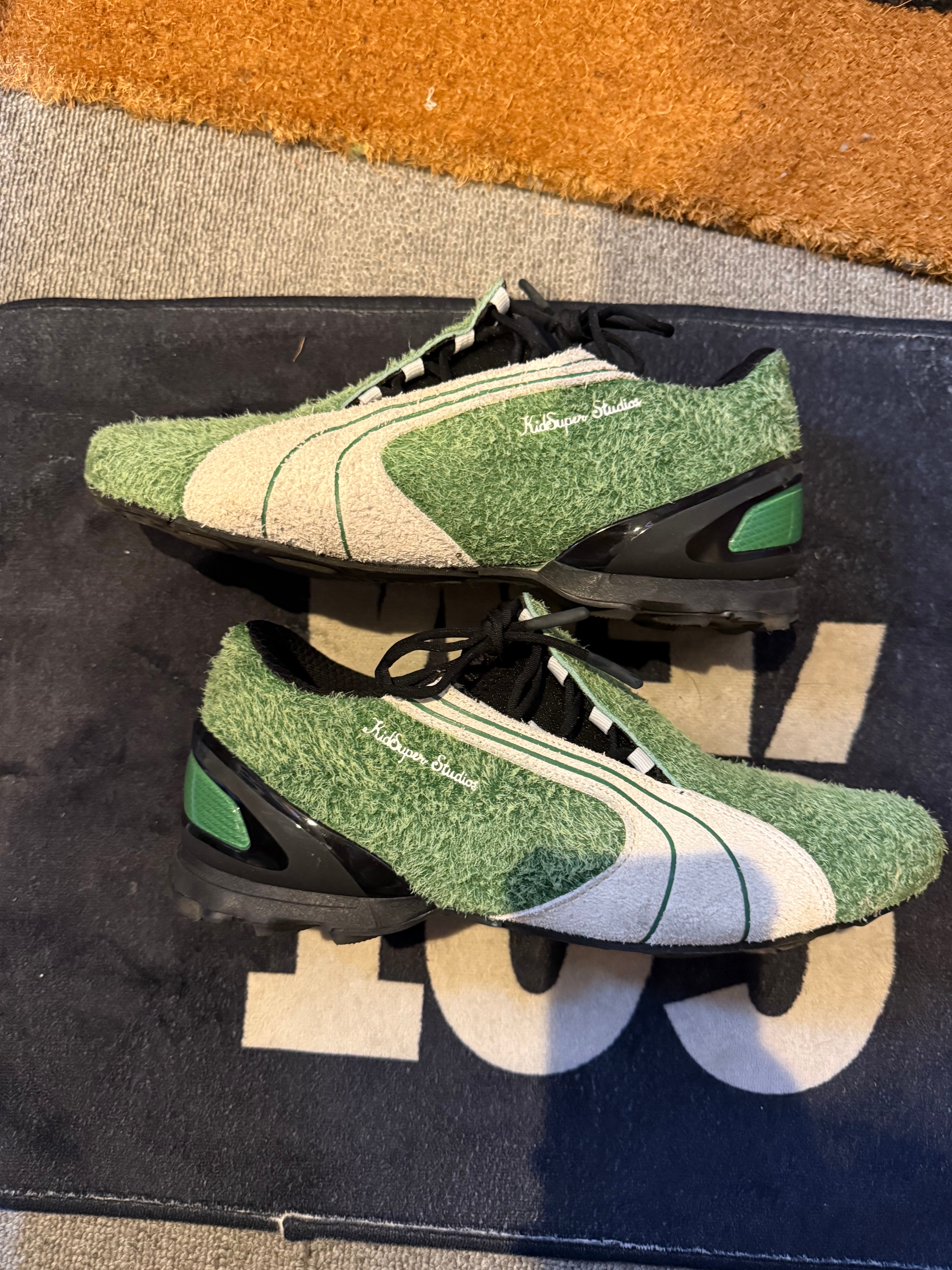 キッドスーパー × プーマ V-S1 "アーカイブグリーン/プーマホワイト"