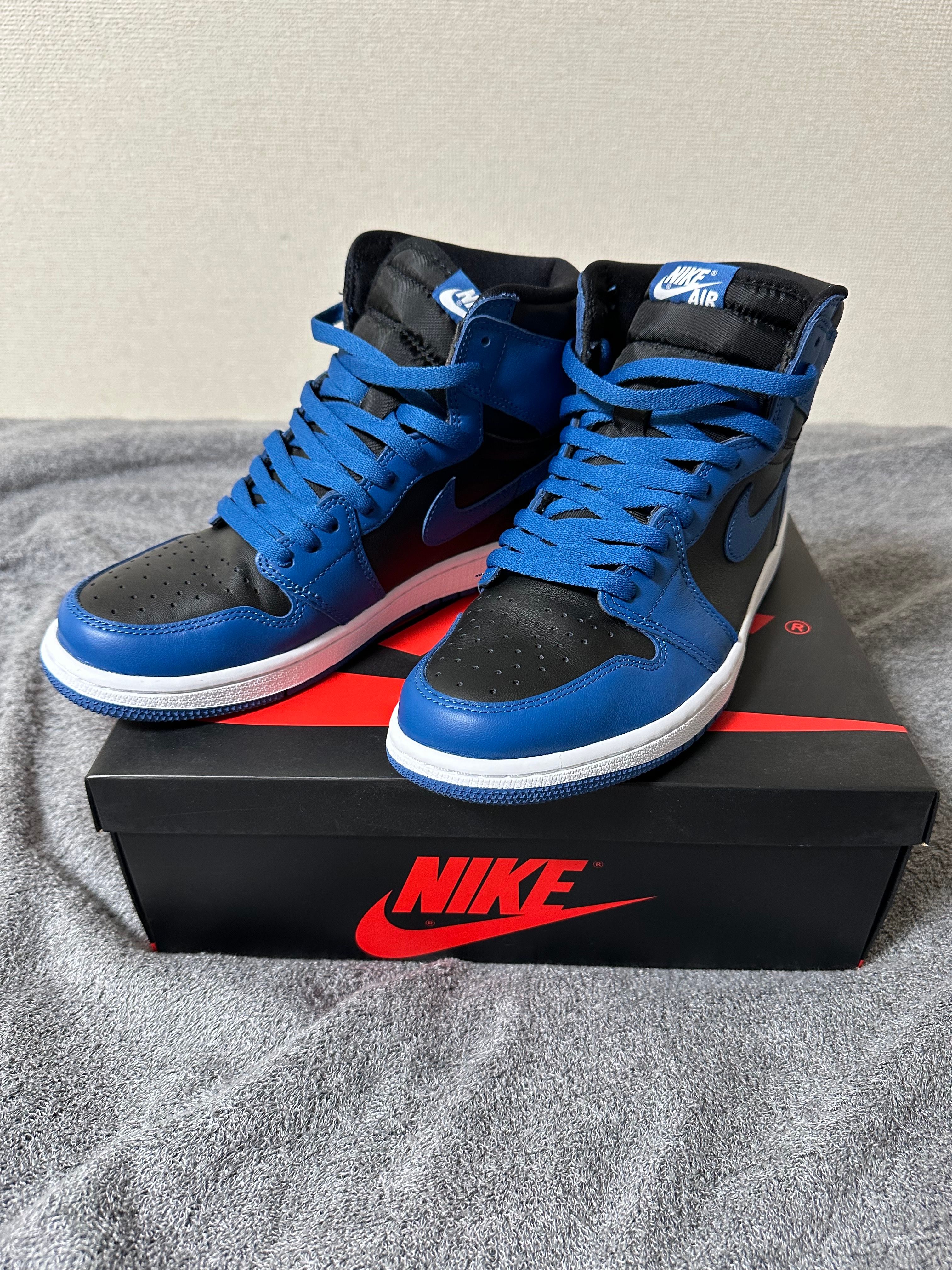Nike Air Jordan 1 Retro High OG "Dark Marina Blue"