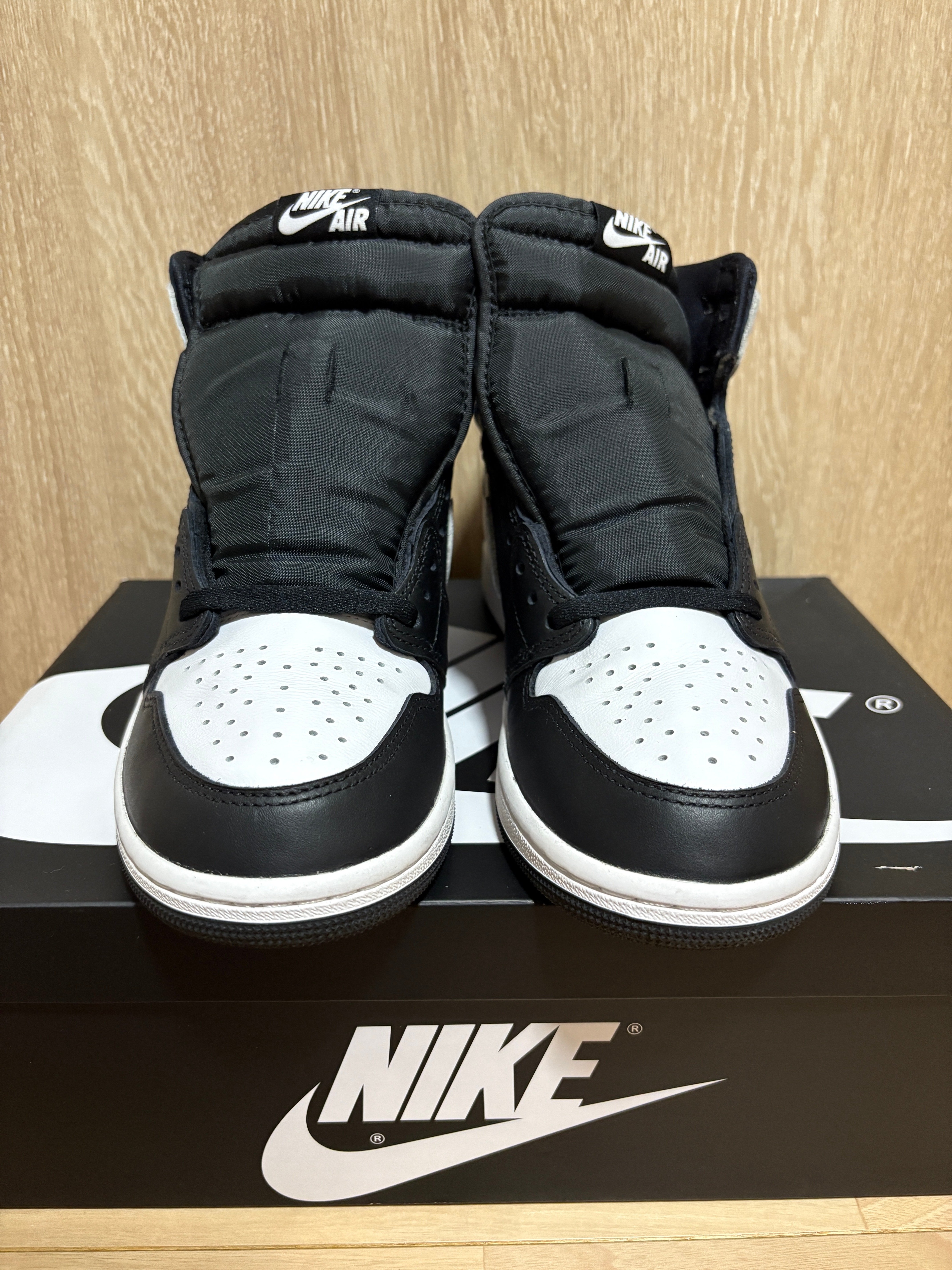 Nike Air Jordan 1 Retro High OG "Black/White"
