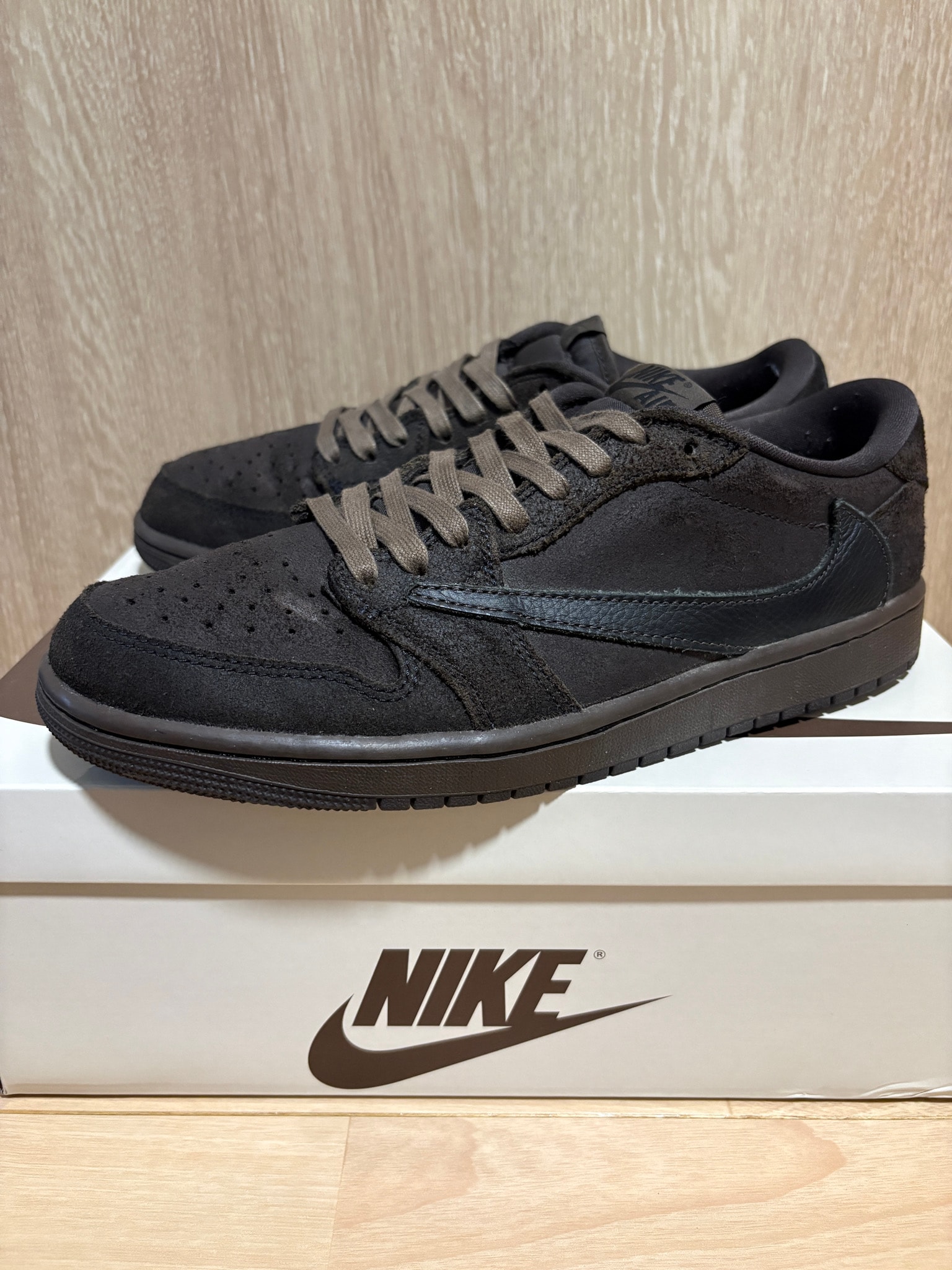 Travis Scott × Nike Air Jordan 1 Low OG SP "Velvet Brown and Dark Mocha"