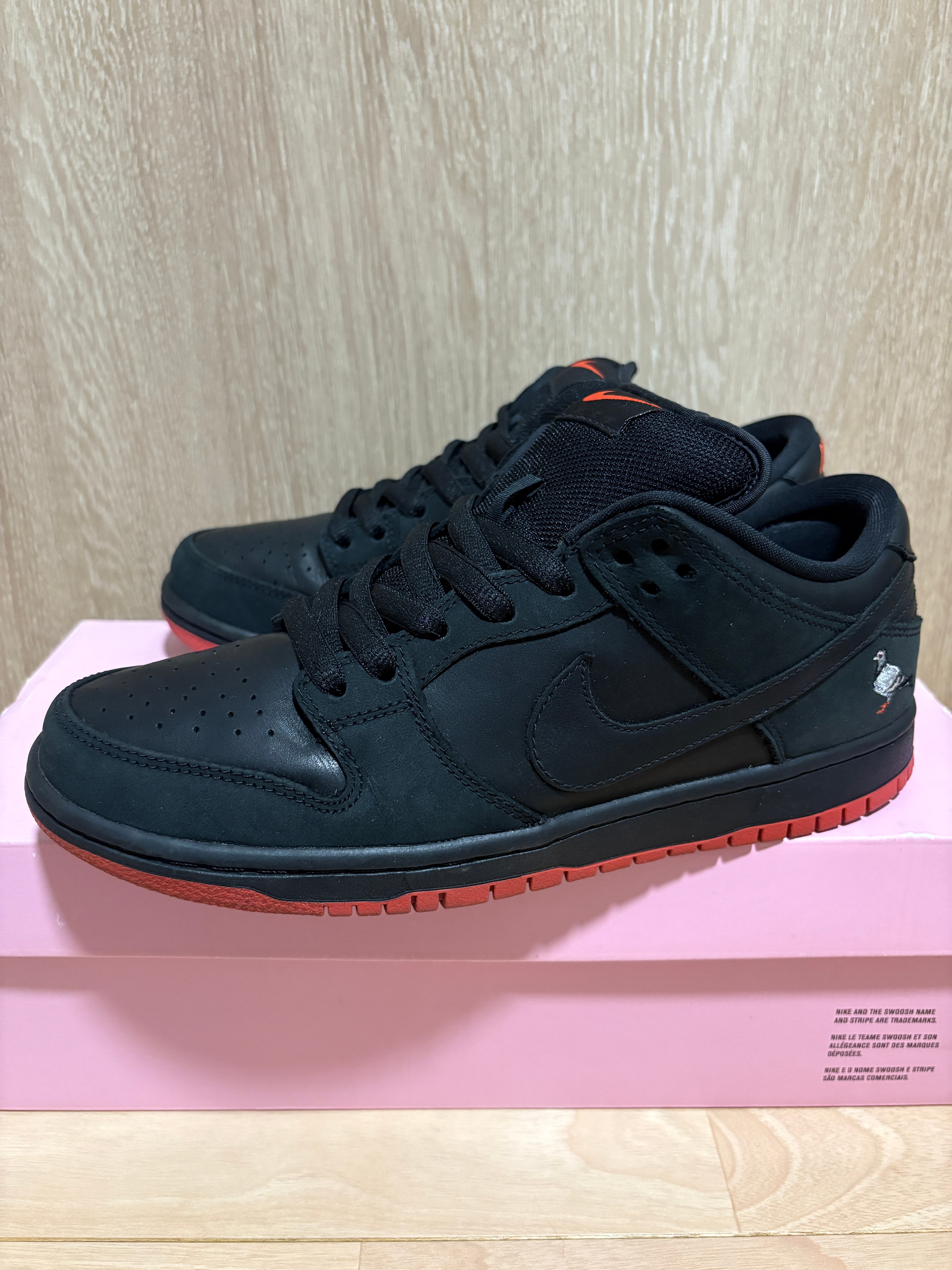 Nike SB Dunk Low TRD QS "Black Pigeon"
