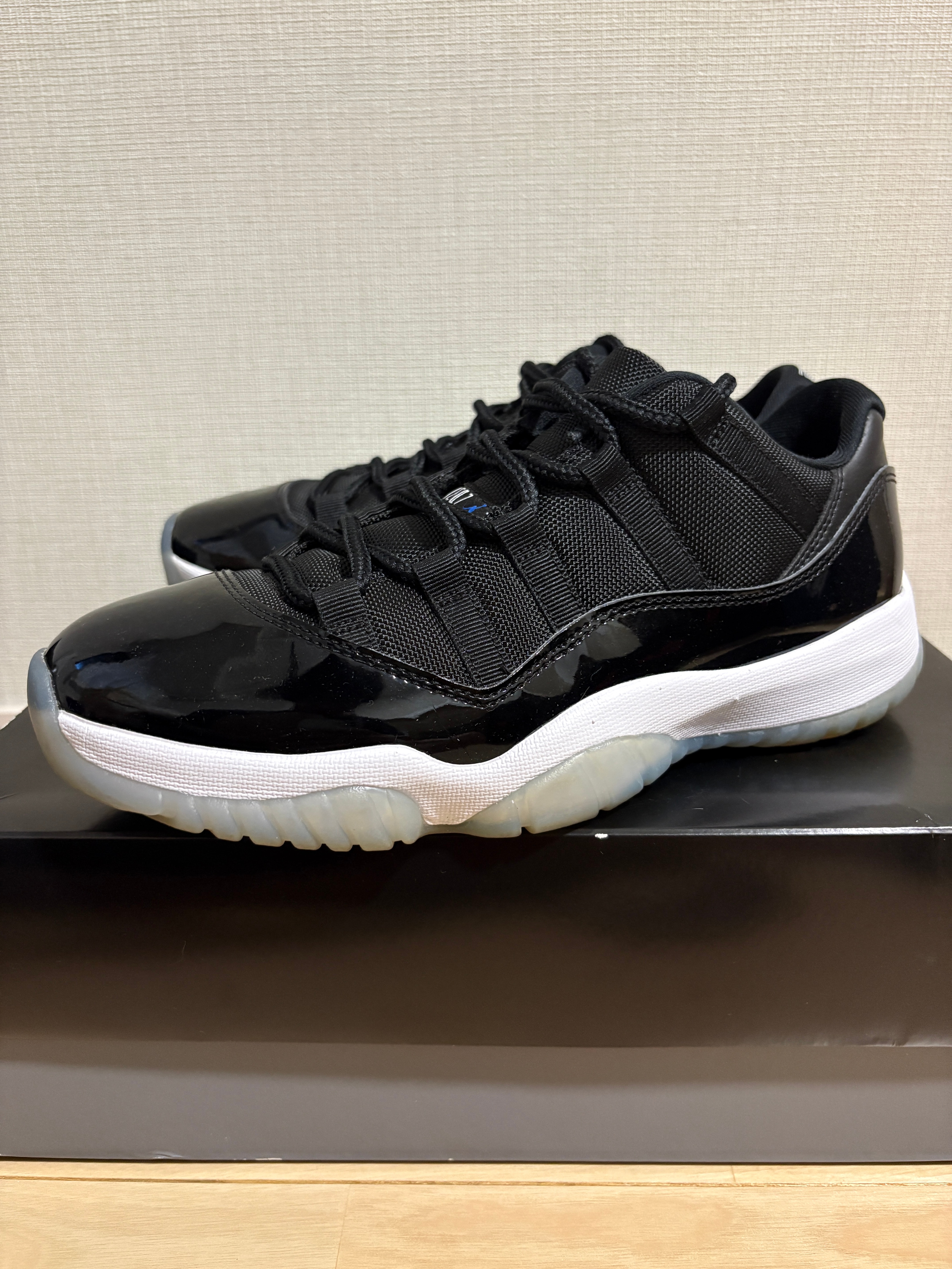 Nike Air Jordan 11 Retro Low "Black and Varsity Royal/Space Jam"