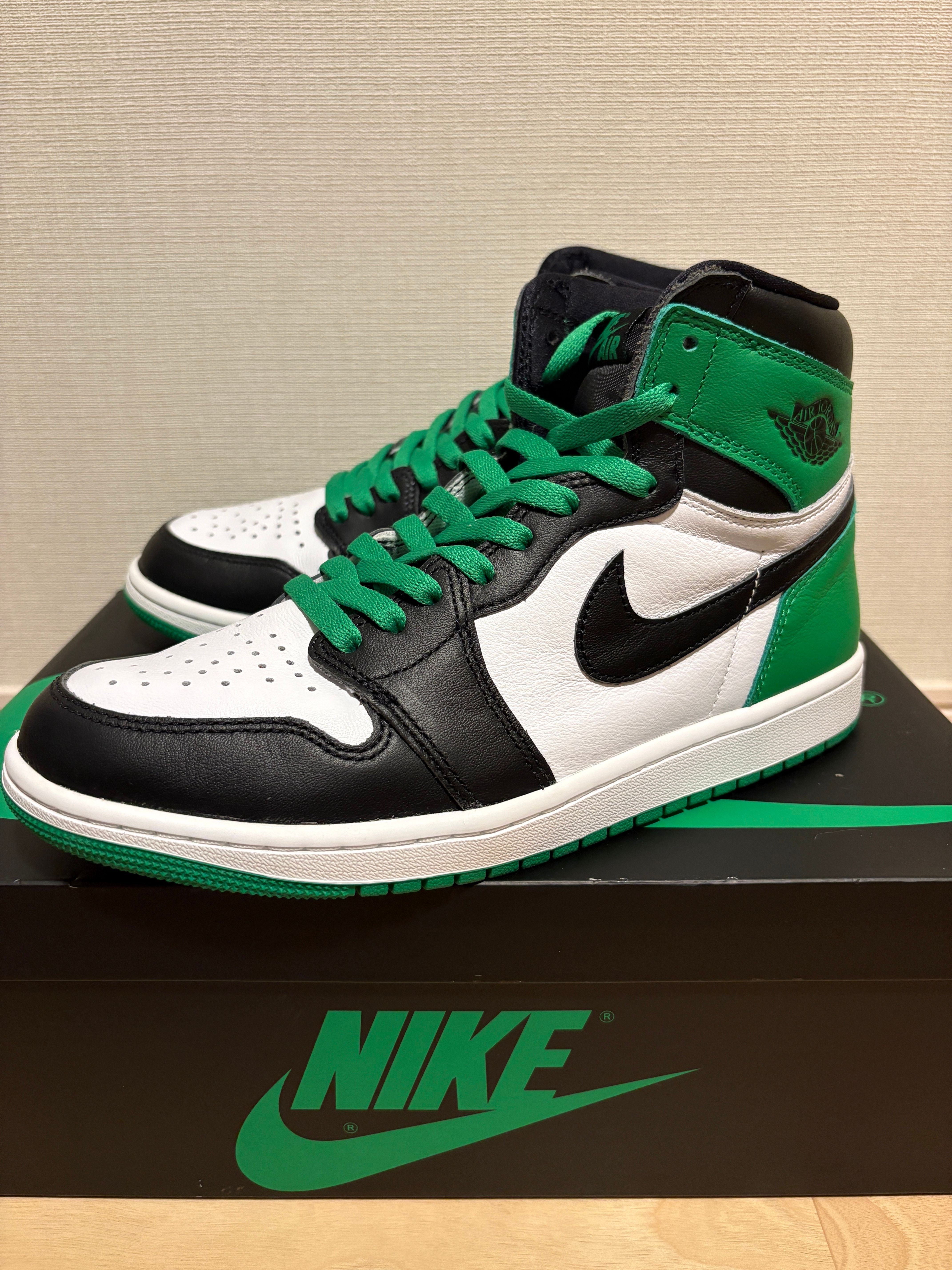 Nike Air Jordan 1 Retro High OG "Celtics/Black and Lucky Green" (2023)