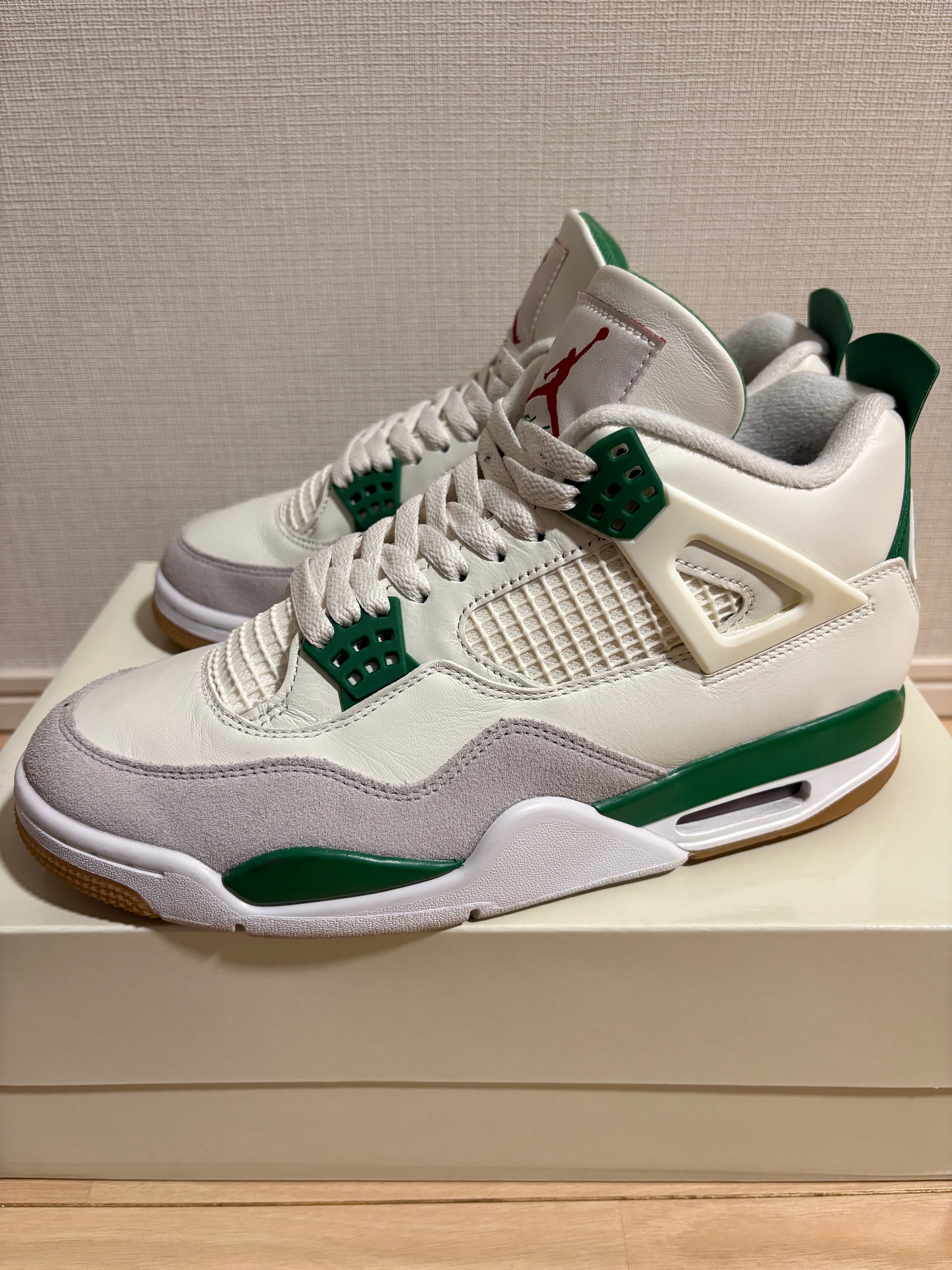 Nike SB × Air Jordan 4 Retro SP "Pine Green"