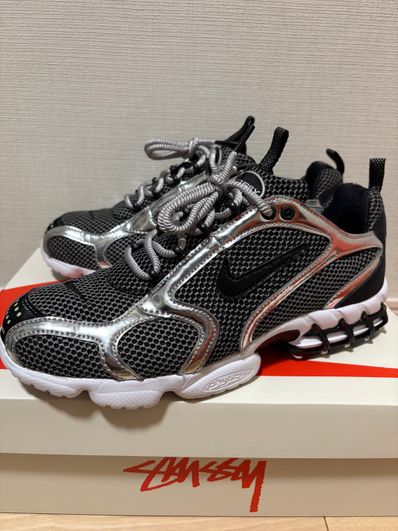 STUSSY × NIKE AIR ZOOM SPIRIDON CAGED "PURE PLATINUM/BLACK-WHITE"
