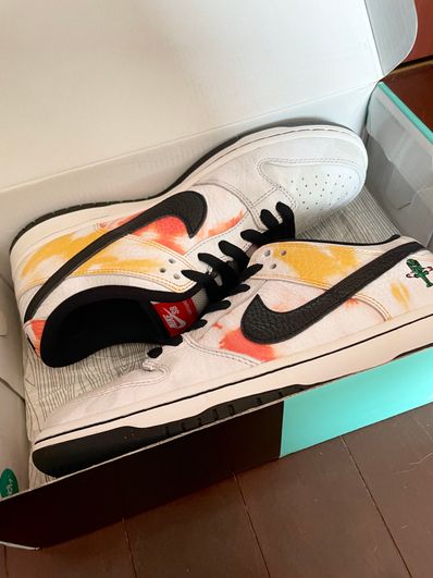Nike SB Dunk Low "Raygun Tie-Dye/White"
