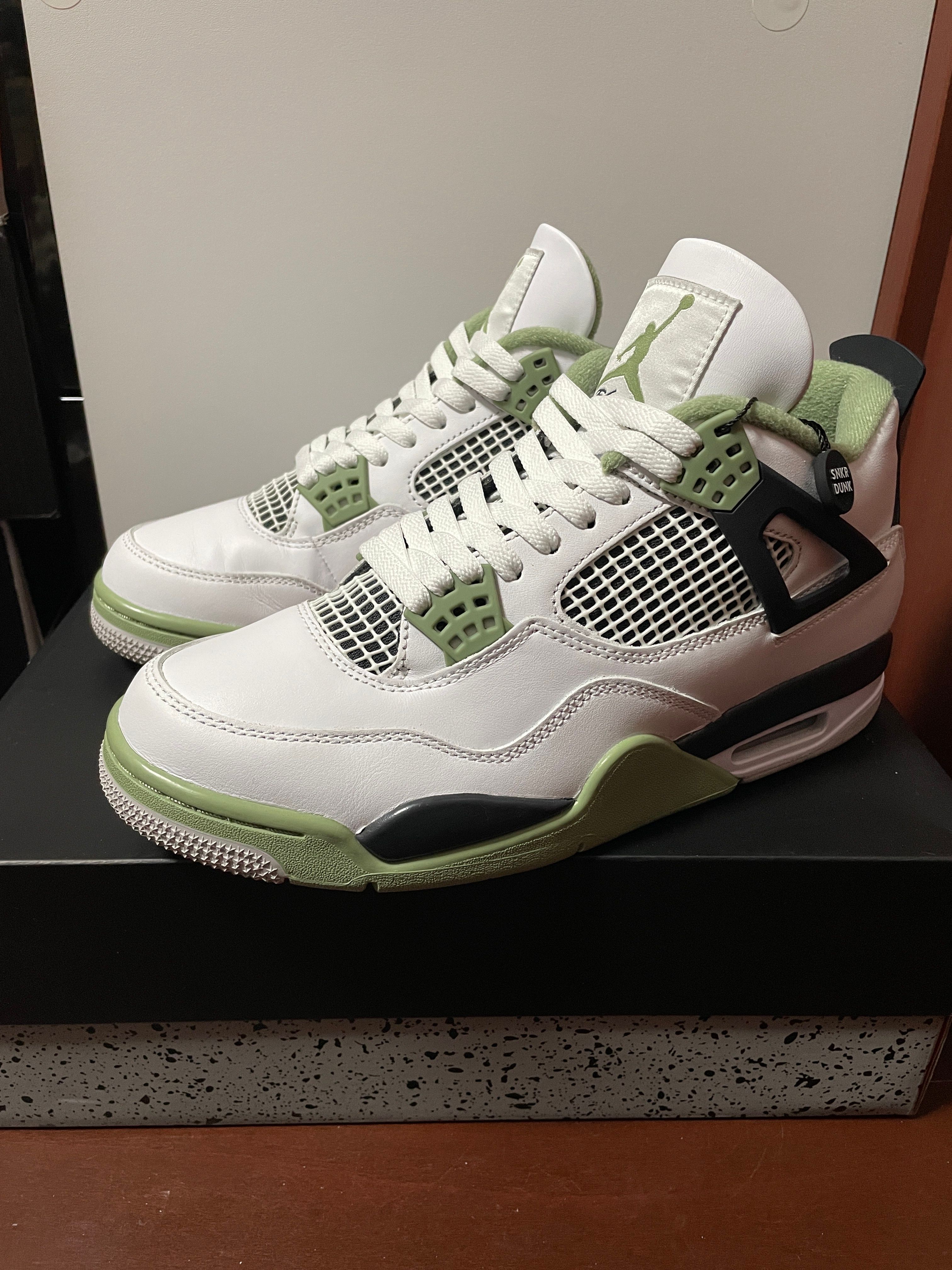 Nike Women's Air Jordan 4 "Oil Green"