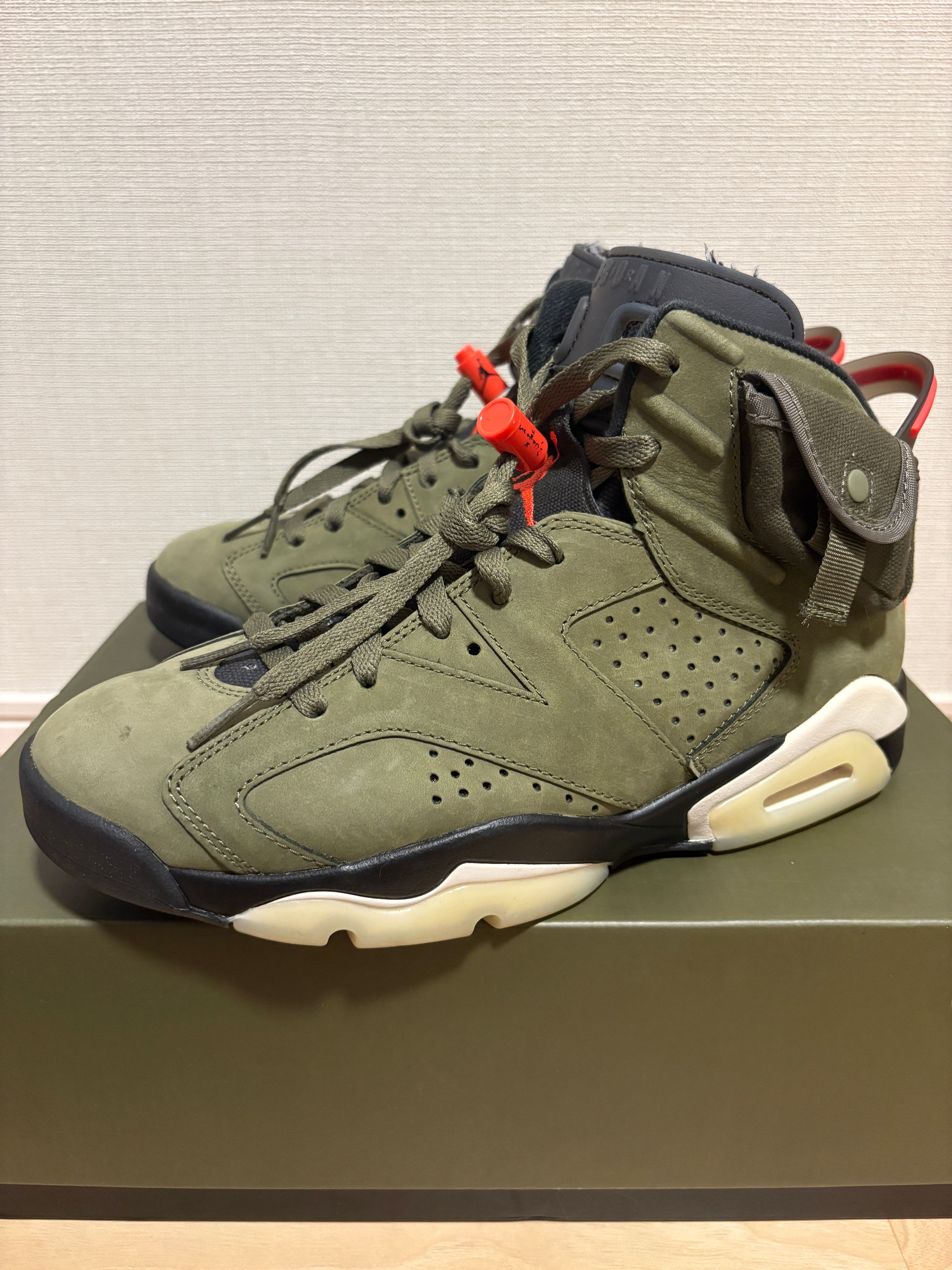 Travis Scott × Nike Air Jordan 6 Retro "Medium Olive"