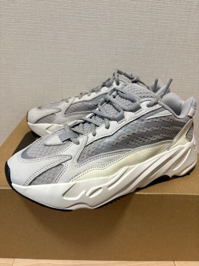 adidas YEEZY Boost 700 V2 "Static"