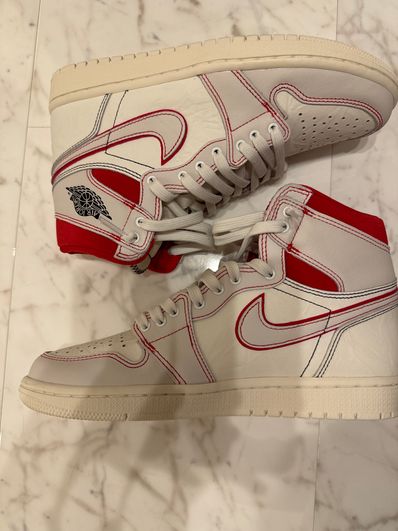 Nike Air Jordan 1 Retro High OG "Sail/University Red"