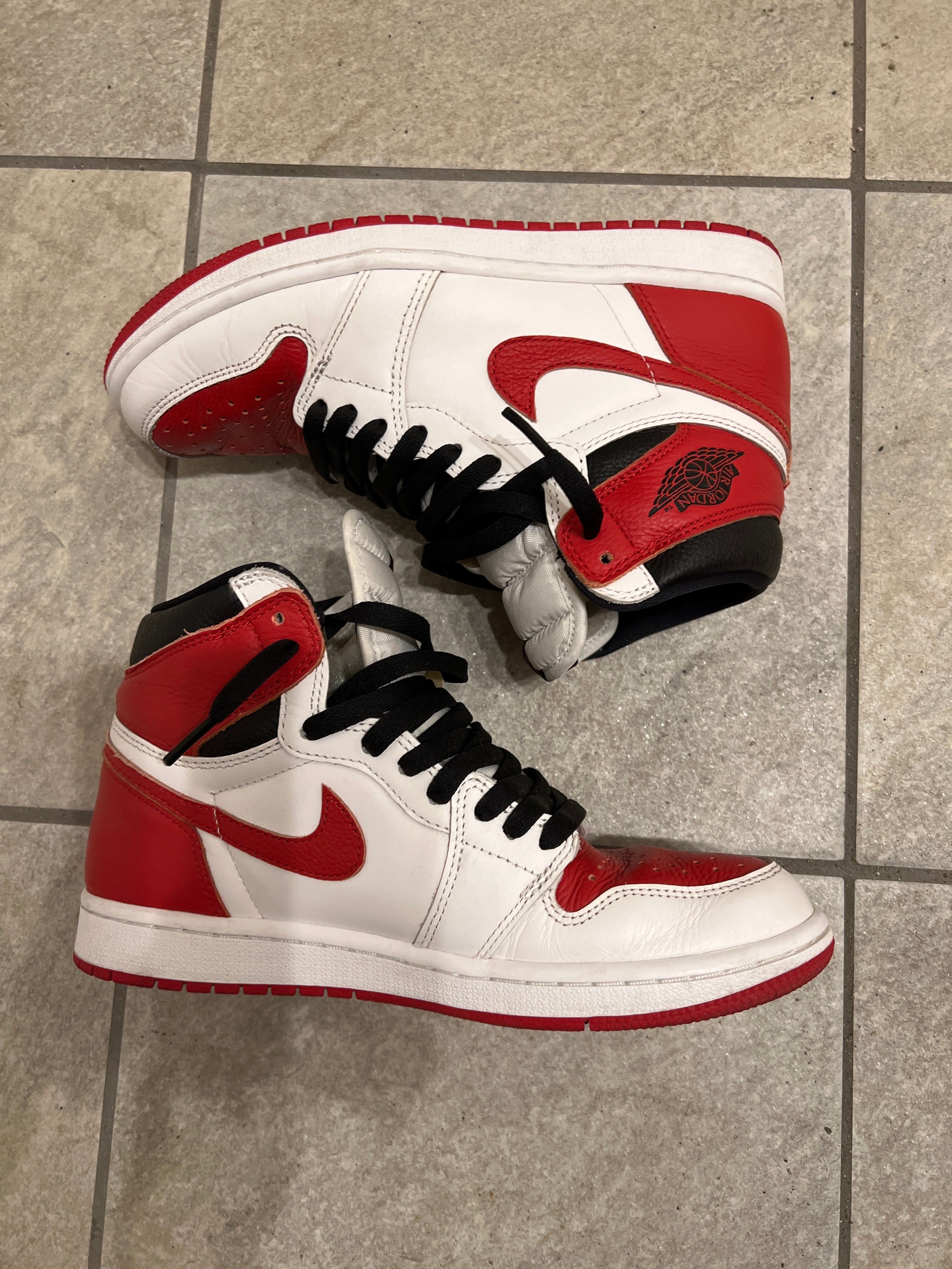 Nike Air Jordan 1 High OG "Heritage" 