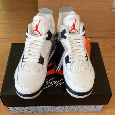 Nike Air Jordan 4 Retro "White/Cement" (2025)