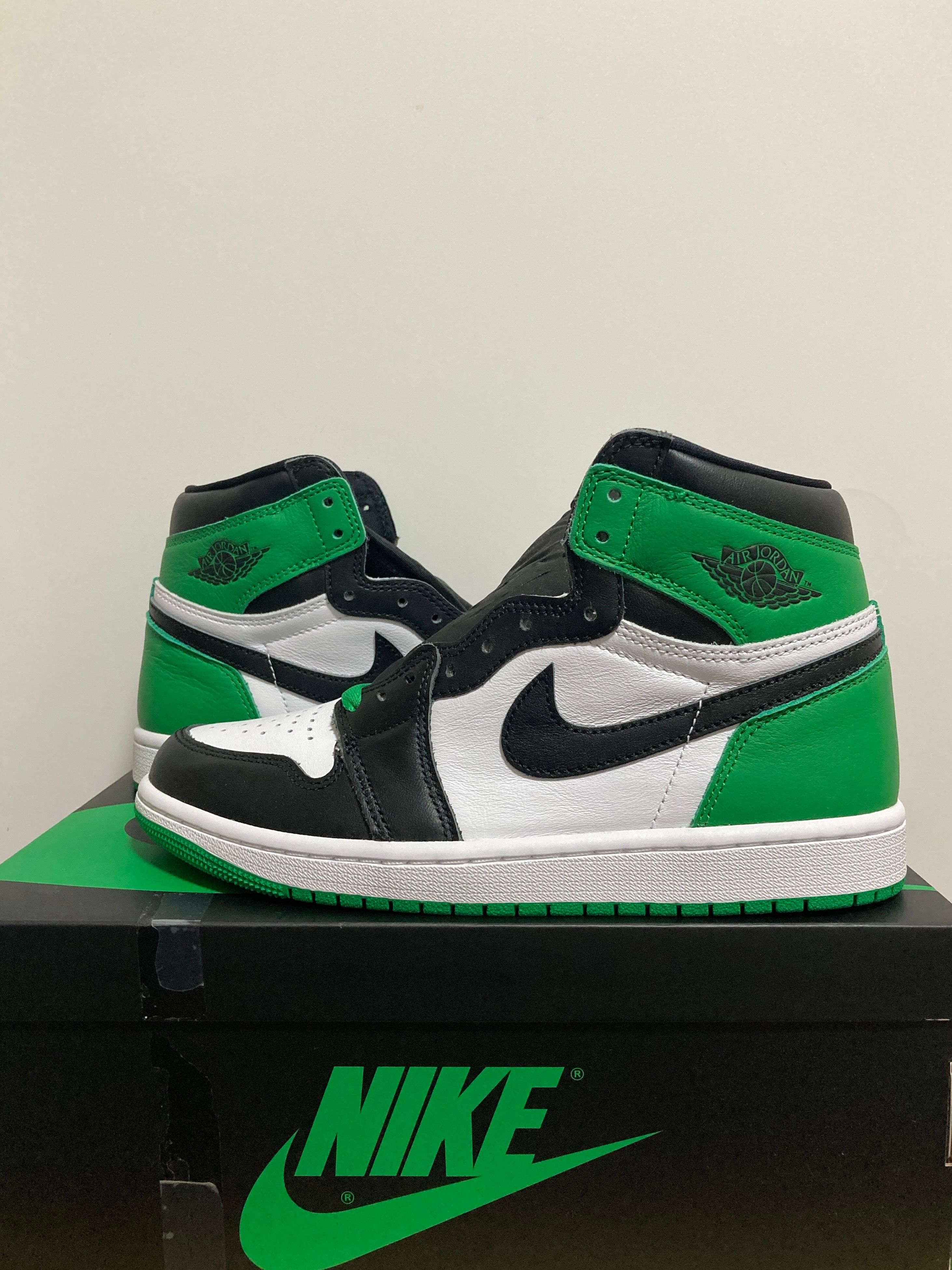 Nike Air Jordan 1 Retro High OG "Celtics/Black and Lucky Green" (2023)