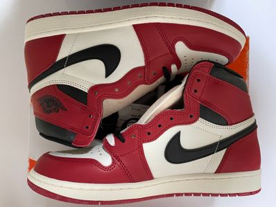 Nike Air Jordan 1 High OG "Lost & Found/Chicago"