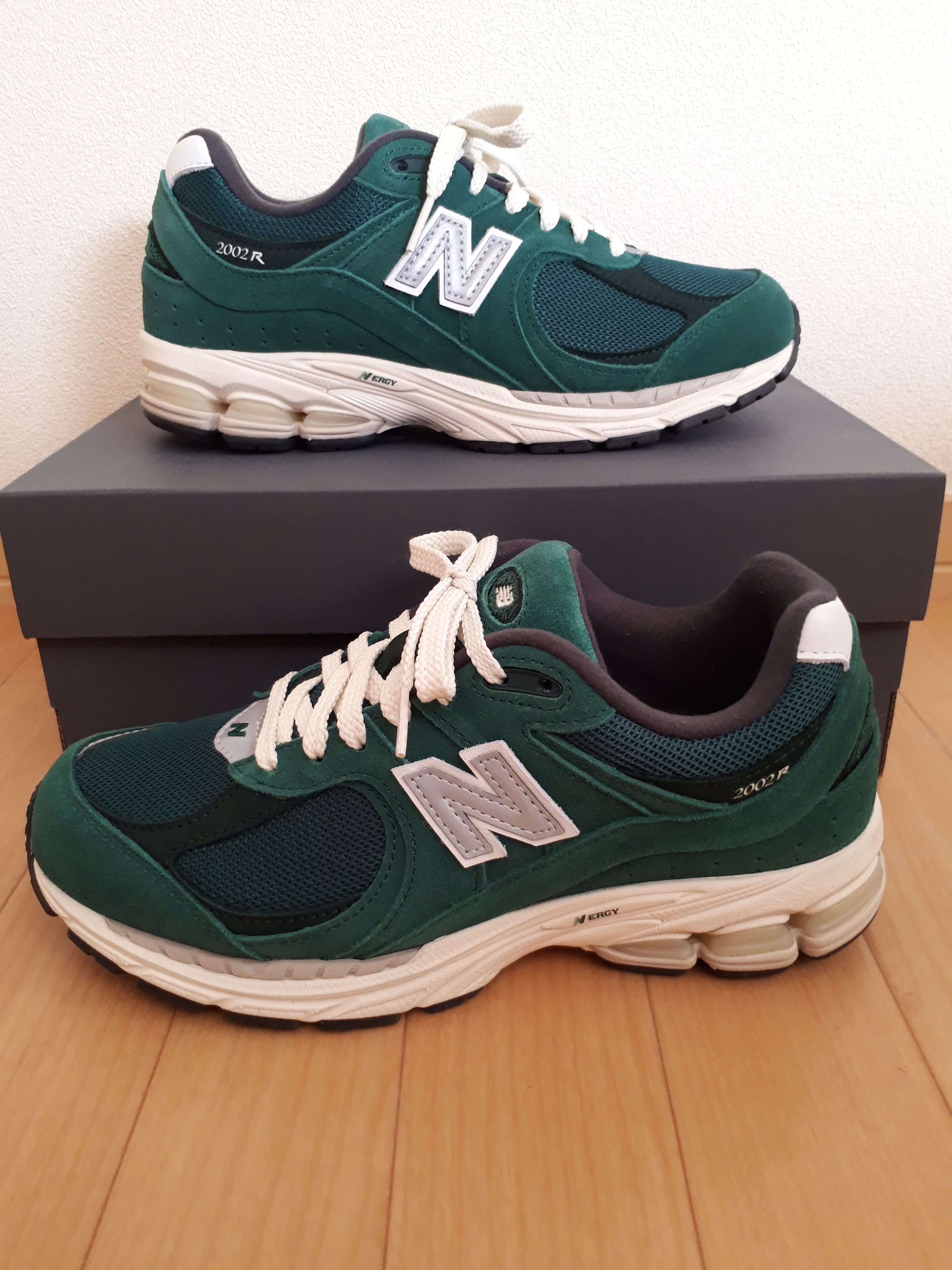 New Balance 2002R "Forest Green"