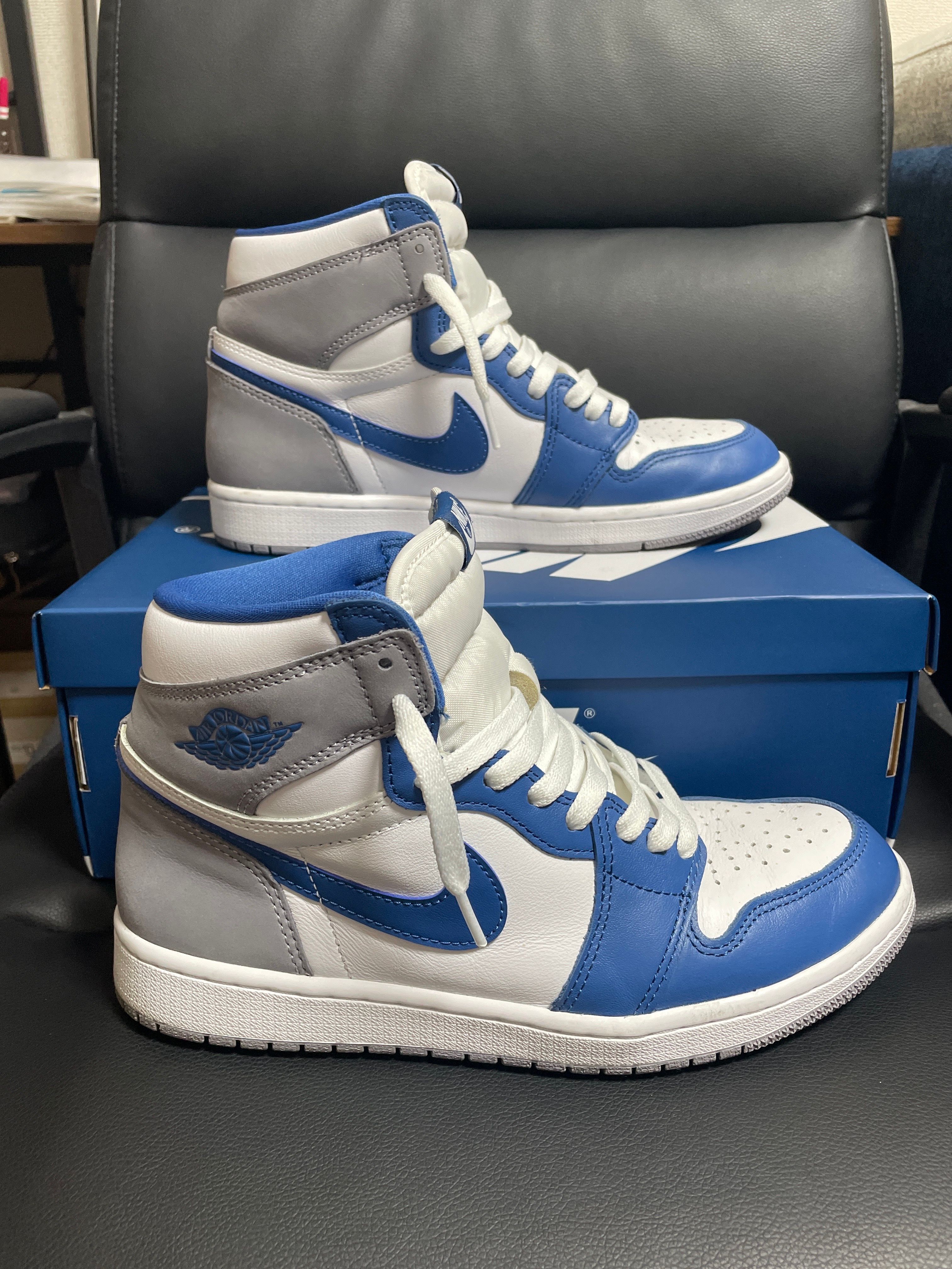 Nike Air Jordan 1 Mid "True Blue"