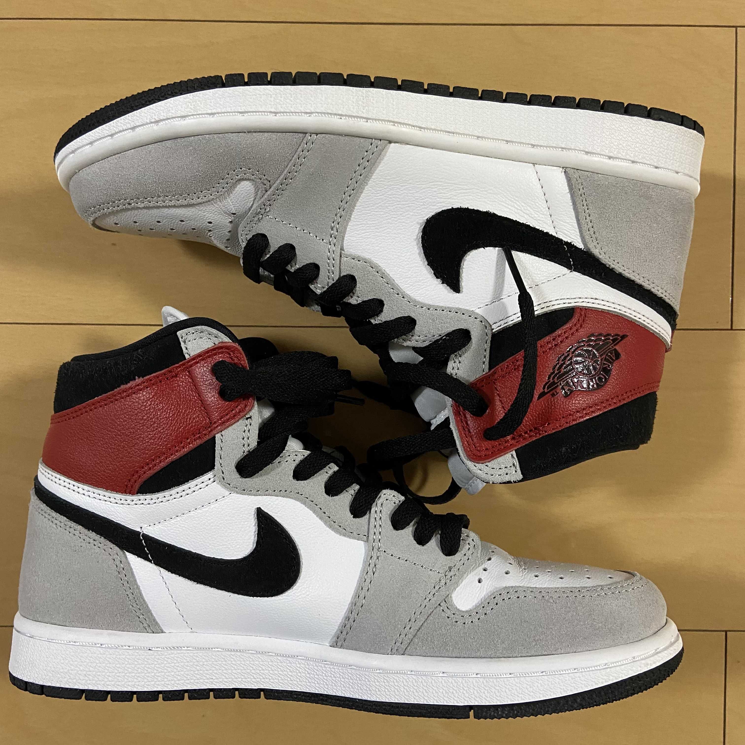 Nike Air Jordan 1 High OG "White/Black/Light Smoke Grey"