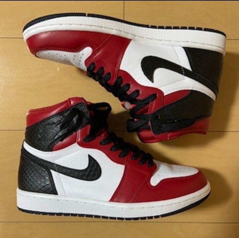 Nike Women's Air Jordan 1 High OG "Satin Red"