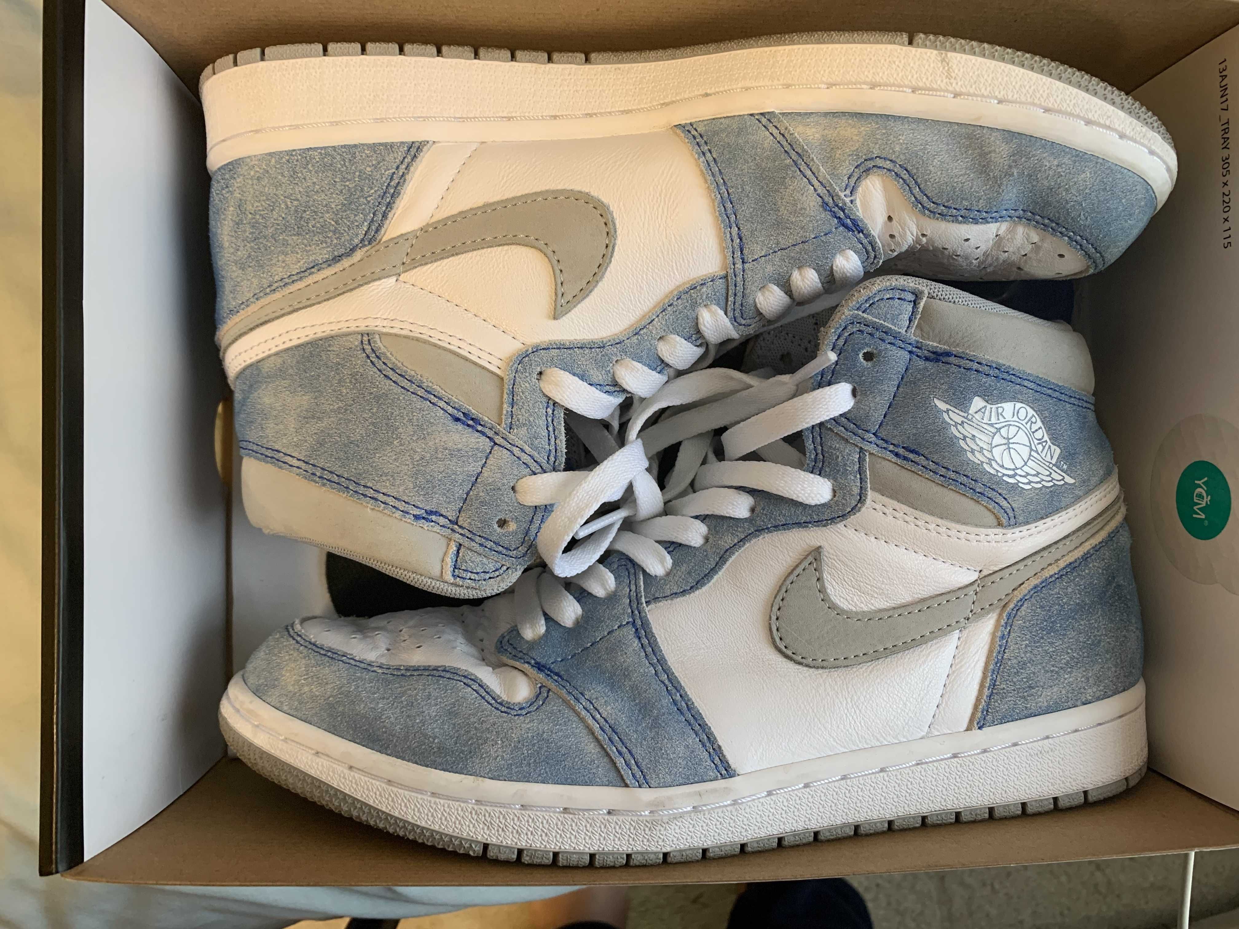 Nike Air Jordan 1 High OG "Hyper Royal"