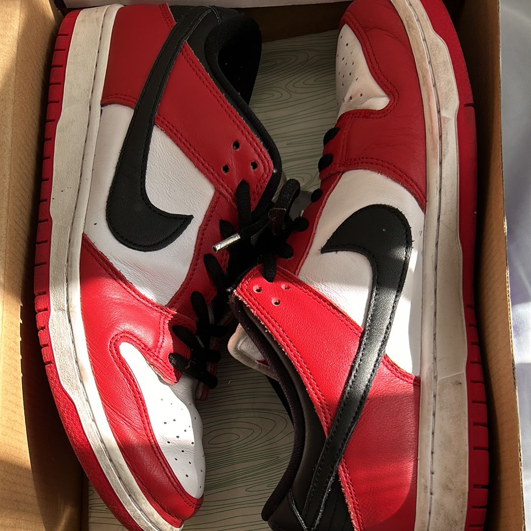 Nike SB Dunk Low Pro "J-Pack Chicago/Varsity Red and White"