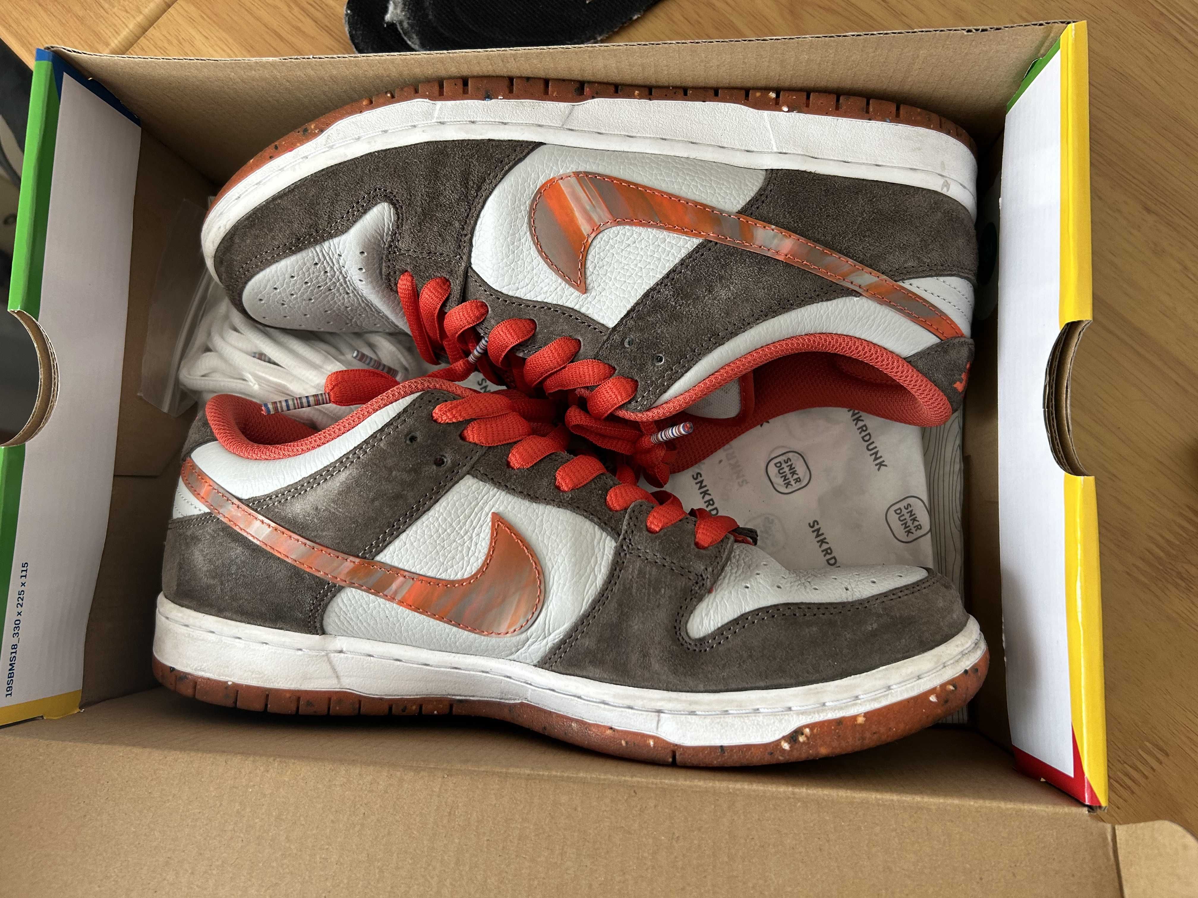Crushed Skate Shop × Nike SB Dunk Low QS "Olive Grey/Mantra Orange"