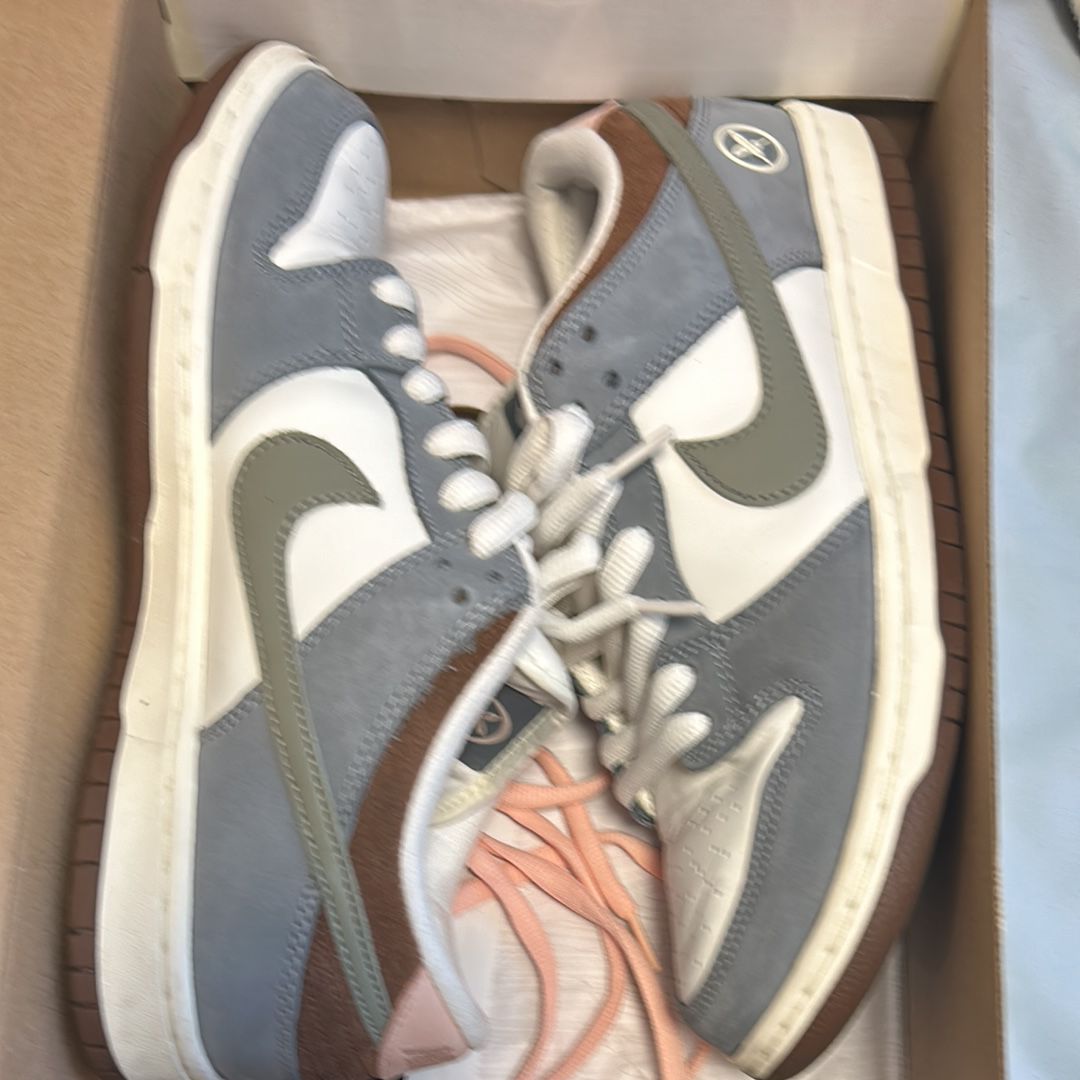 堀米 雄斗(Yuto Horigome) × Nike SB Dunk Low Pro QS "Wolf Grey"