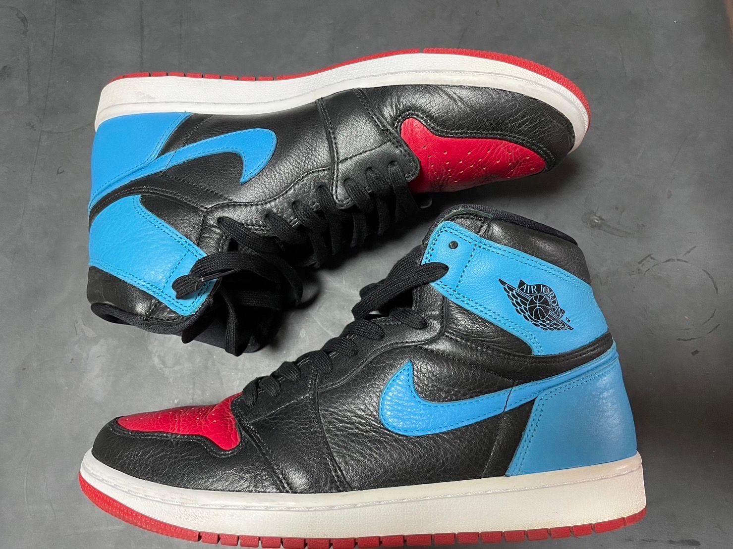 Nike Women's Air Jordan 1 High OG "UNC to Chicago"