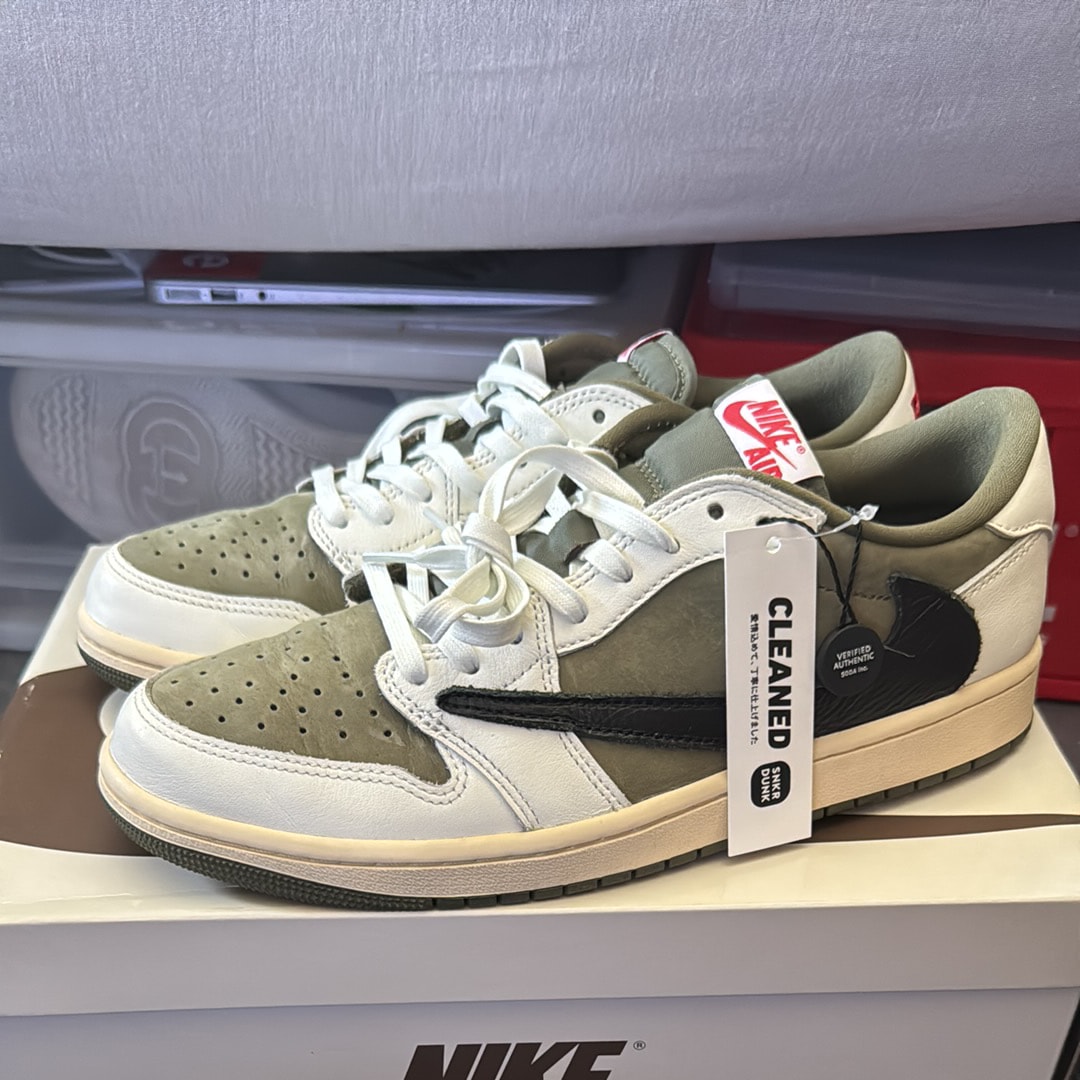 Travis Scott × Nike Air Jordan 1 Low OG SP "Reverse Olive"