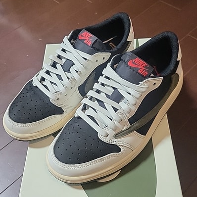 Travis Scott × Nike Women's Air Jordan 1 Low OG "Medium Olive"