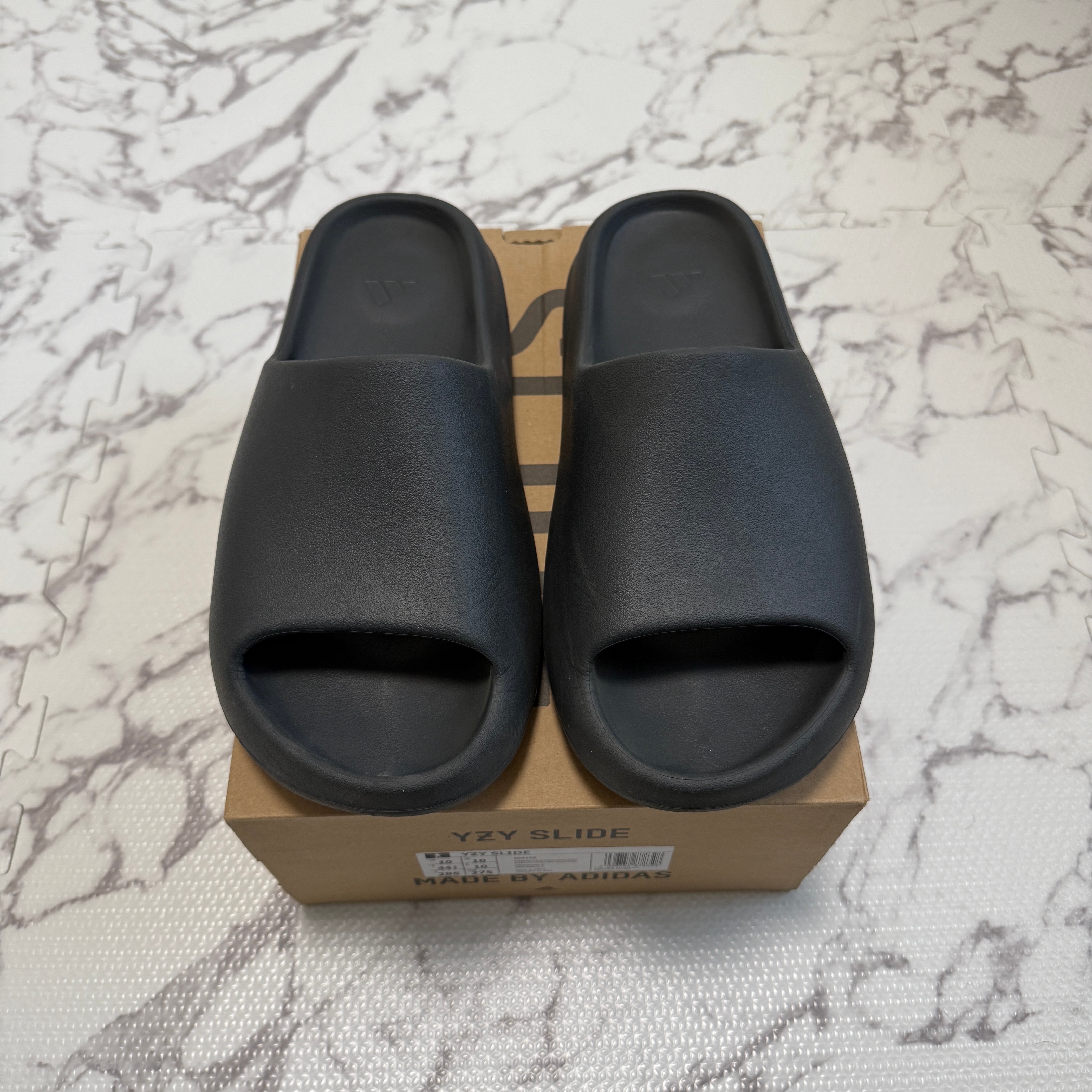 adidas YEEZY Slide "Dark Onyx"